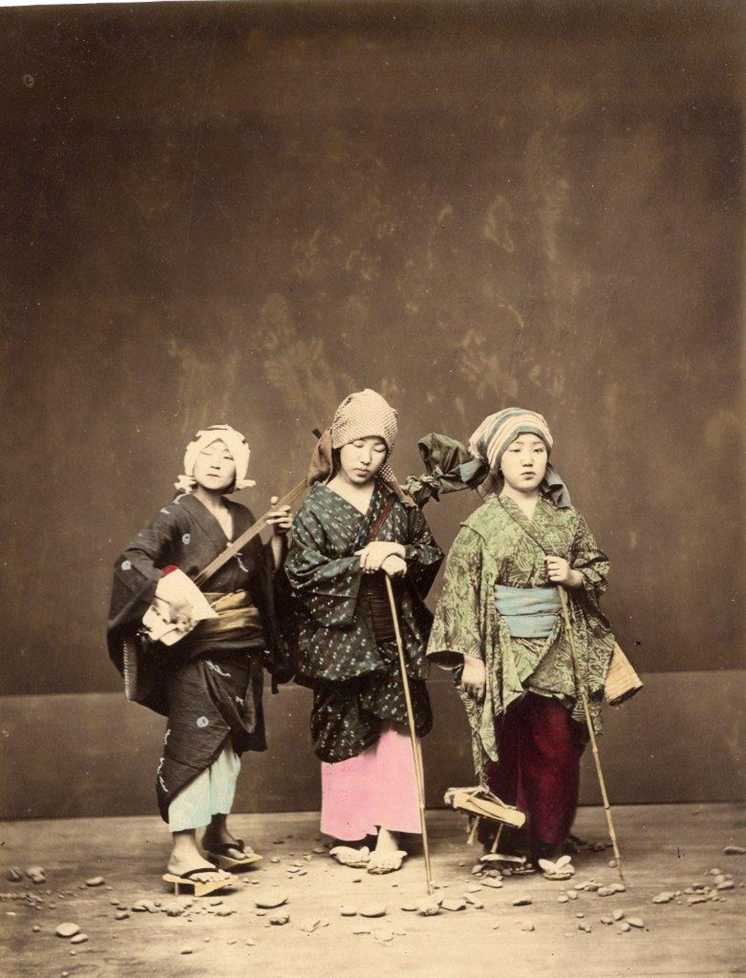 Musician group by Felice Beato, 1865 © : Galerie Verdeau, Paris/The London Photograph Fair