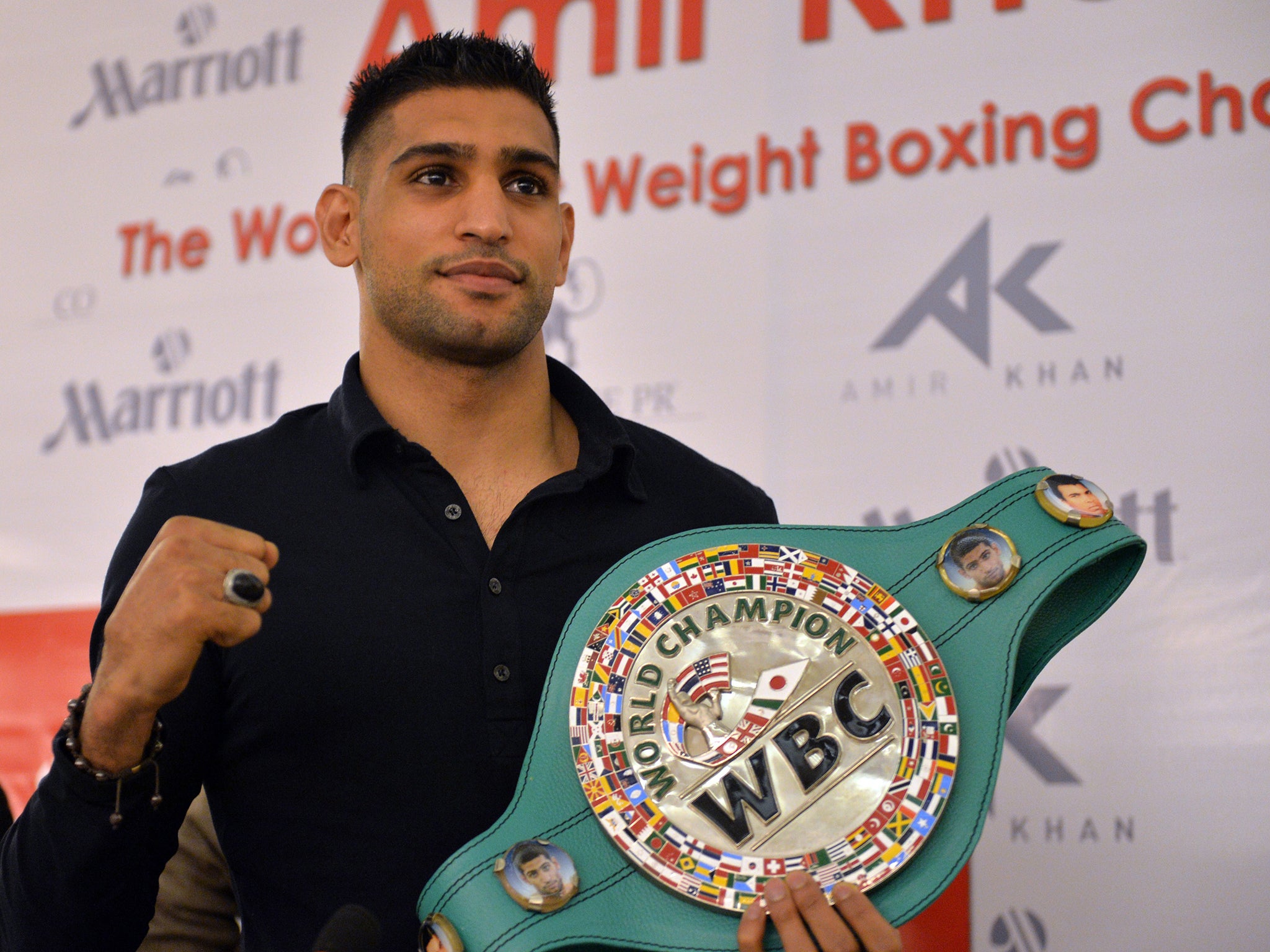 Amir Khan fights the American Chris Algieri in New York