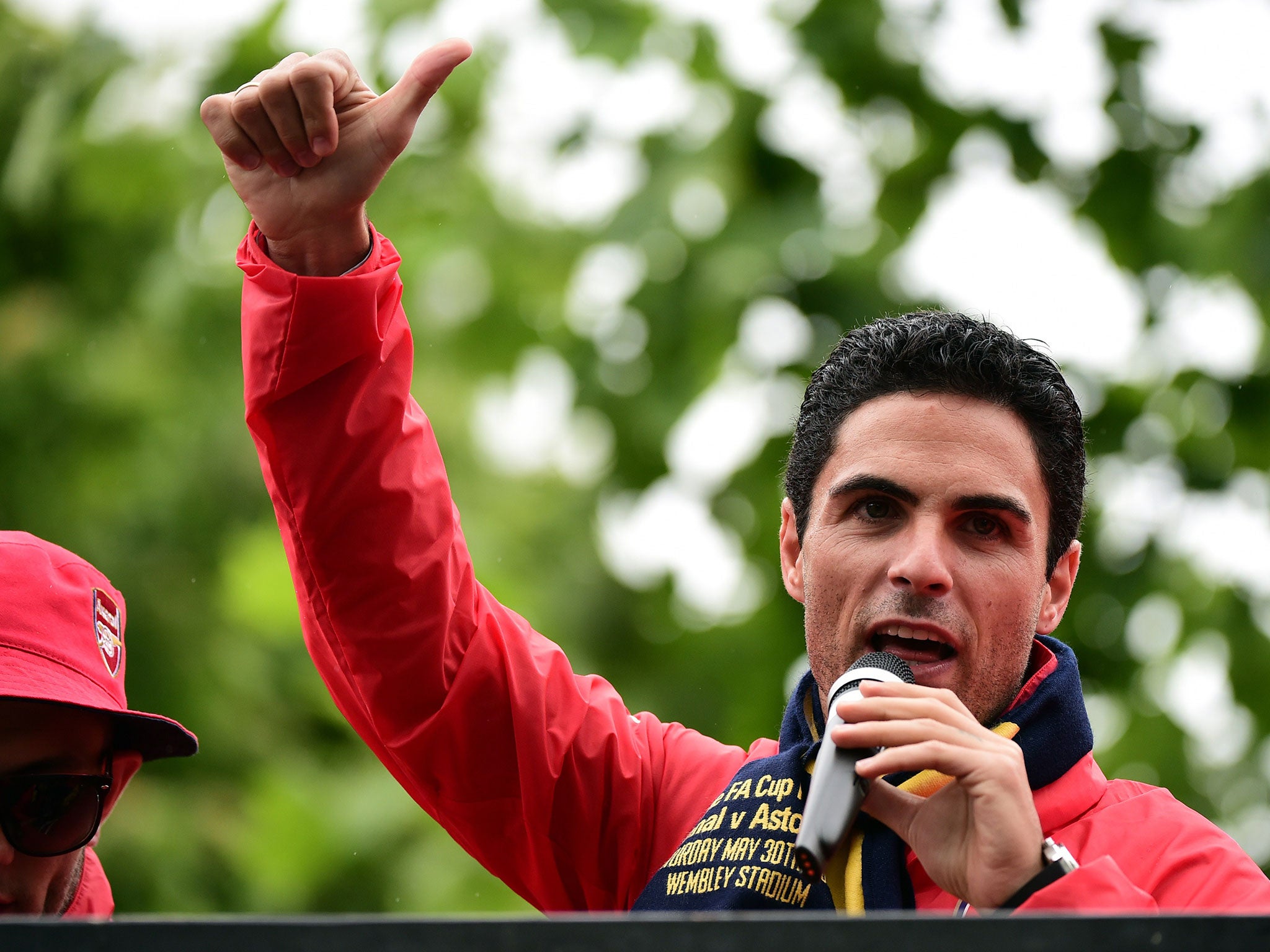 Mikel Arteta addresses the crowd