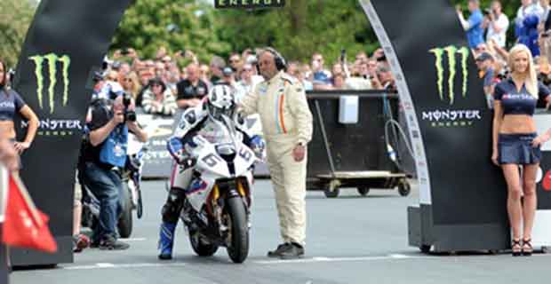 Dunlop on the start line in 2014