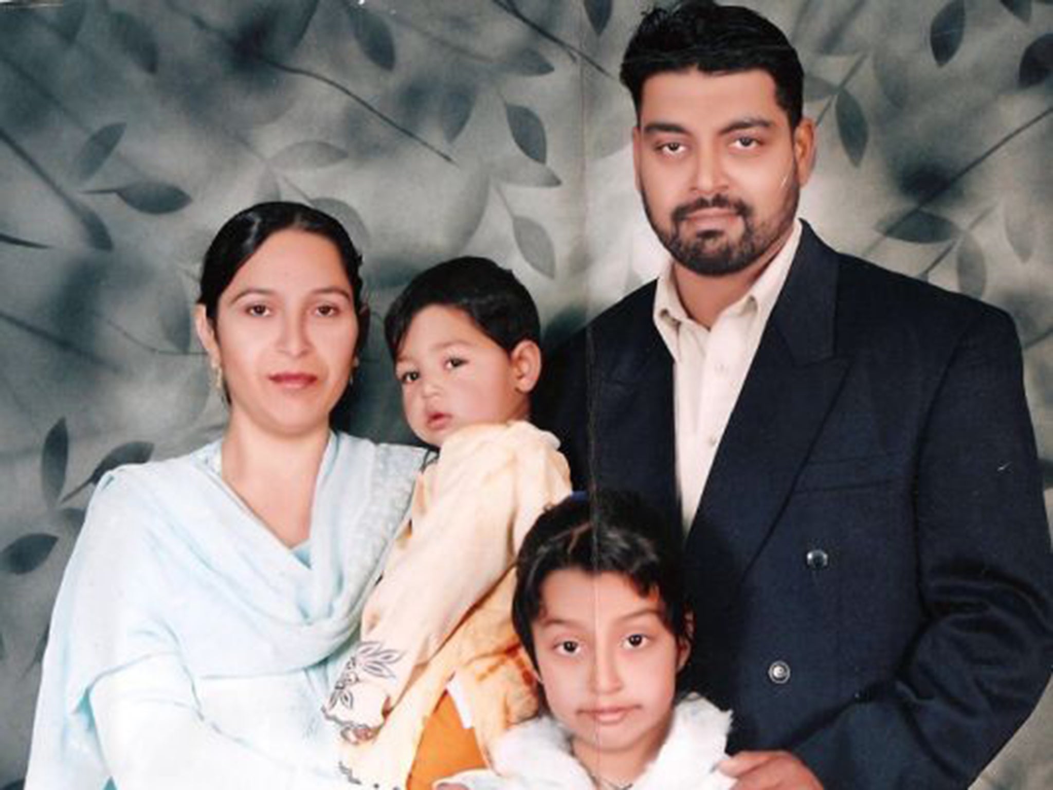 Habib ‘Paps’ Ullah with his family; he went into cardiac arrest during a police drugs search