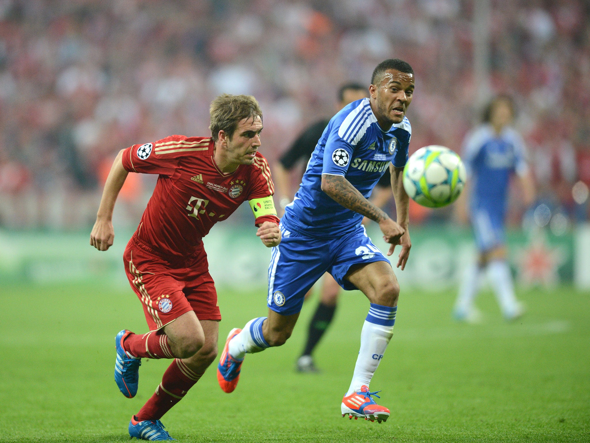 Ryan Bertrand (right) during the 2012 Champions League final