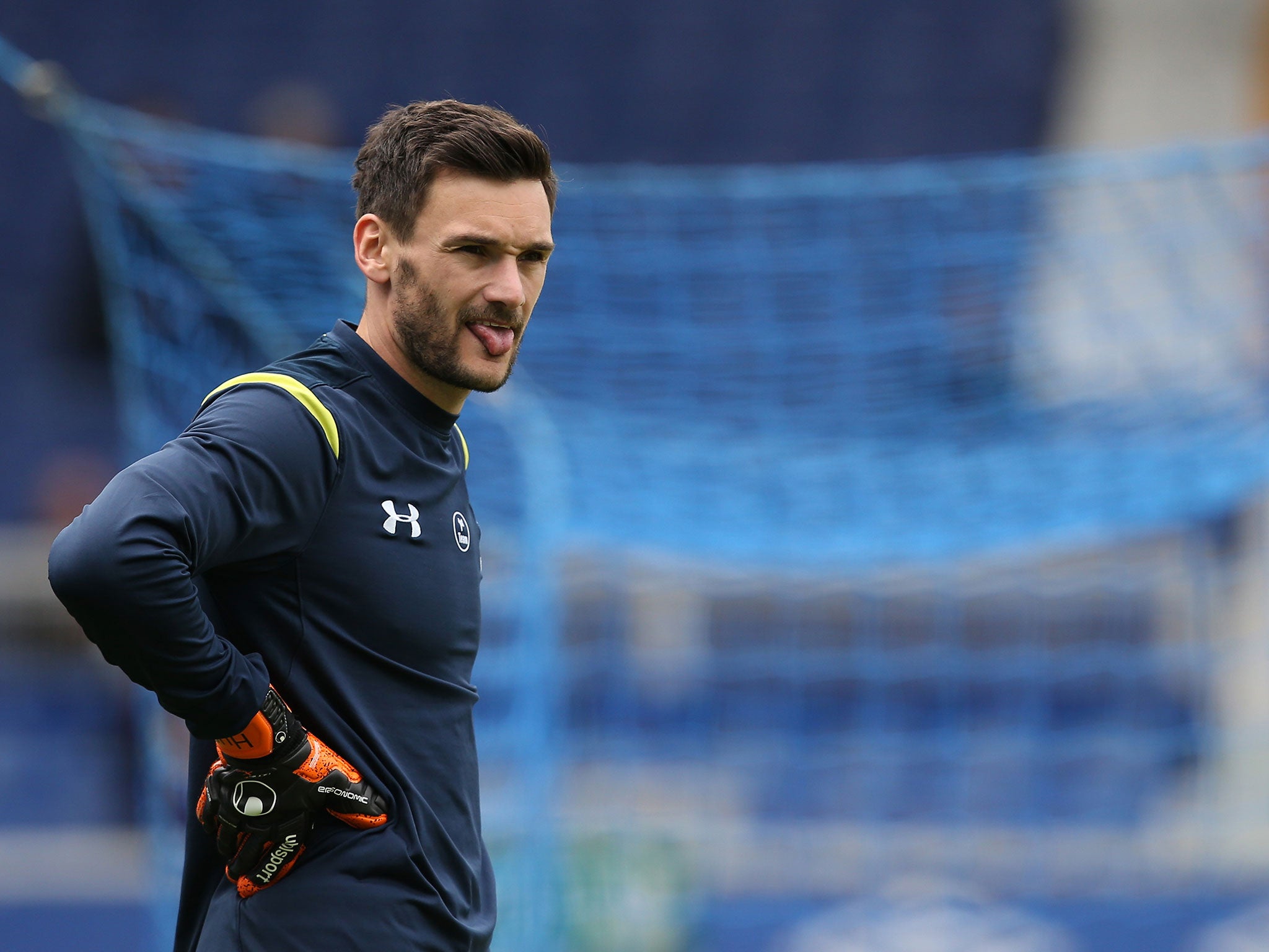 Hugo Lloris has suffered a fractured wrist