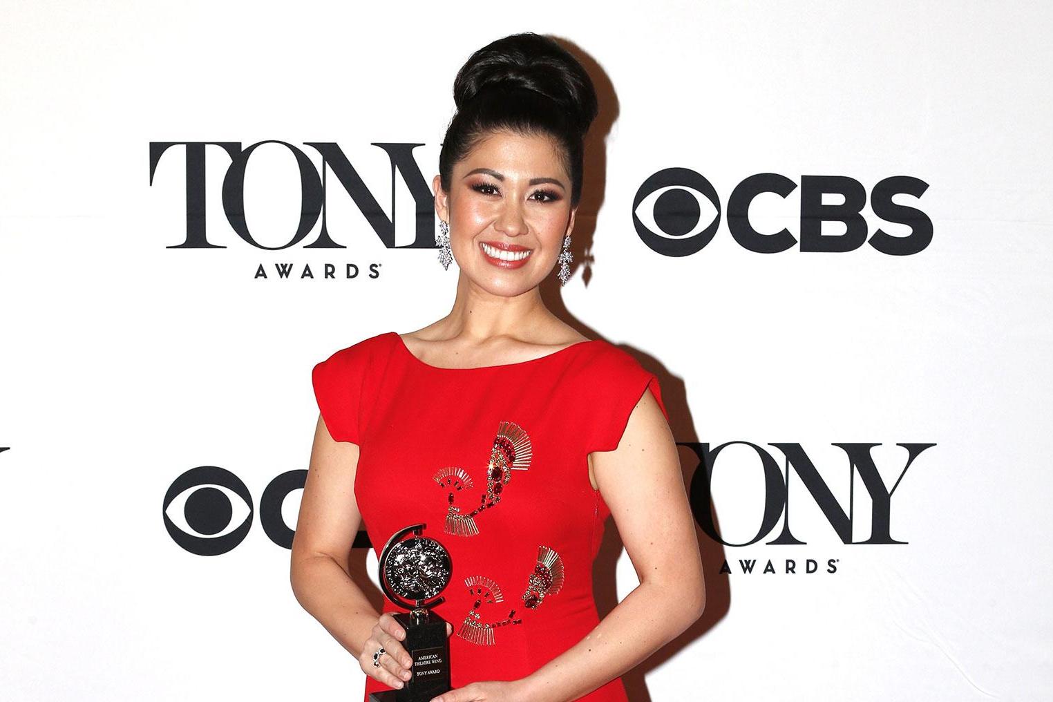 Ruthie Ann Miles with her award for the best featured actress in a musical for her performance in 'The King and I'