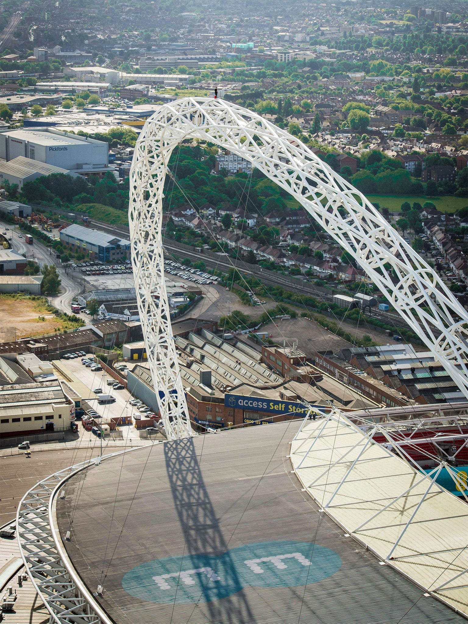 The tallest part of the arch is 425ft