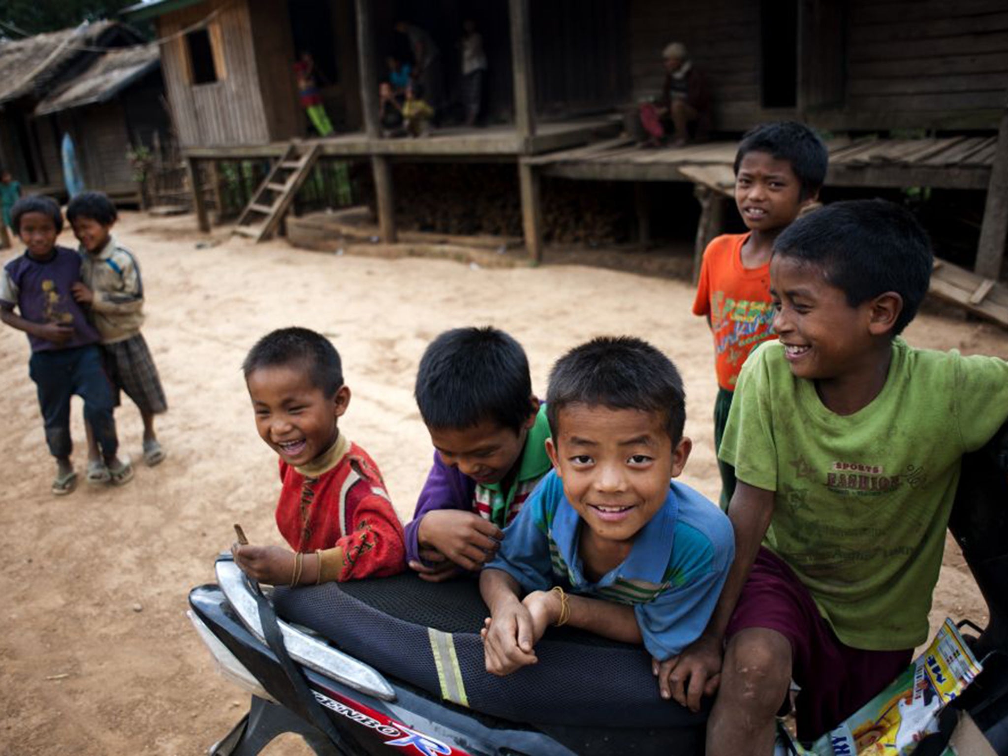 President Thein Sein’s government is trying to get minority groups such as the Chin community, in Kan Pat Lat town, Chin state, to accept a ceasefire deal before the general election in November