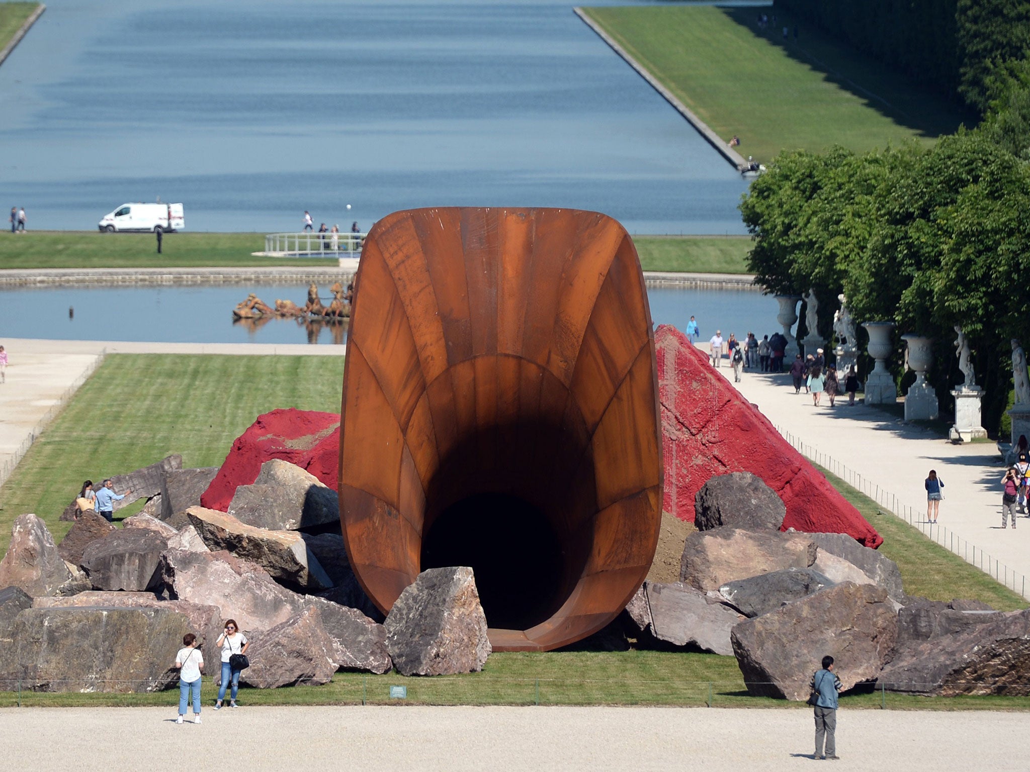 'Dirty Corner' by Anish Kapoor at the Palace of Versailles, before it was vandalised