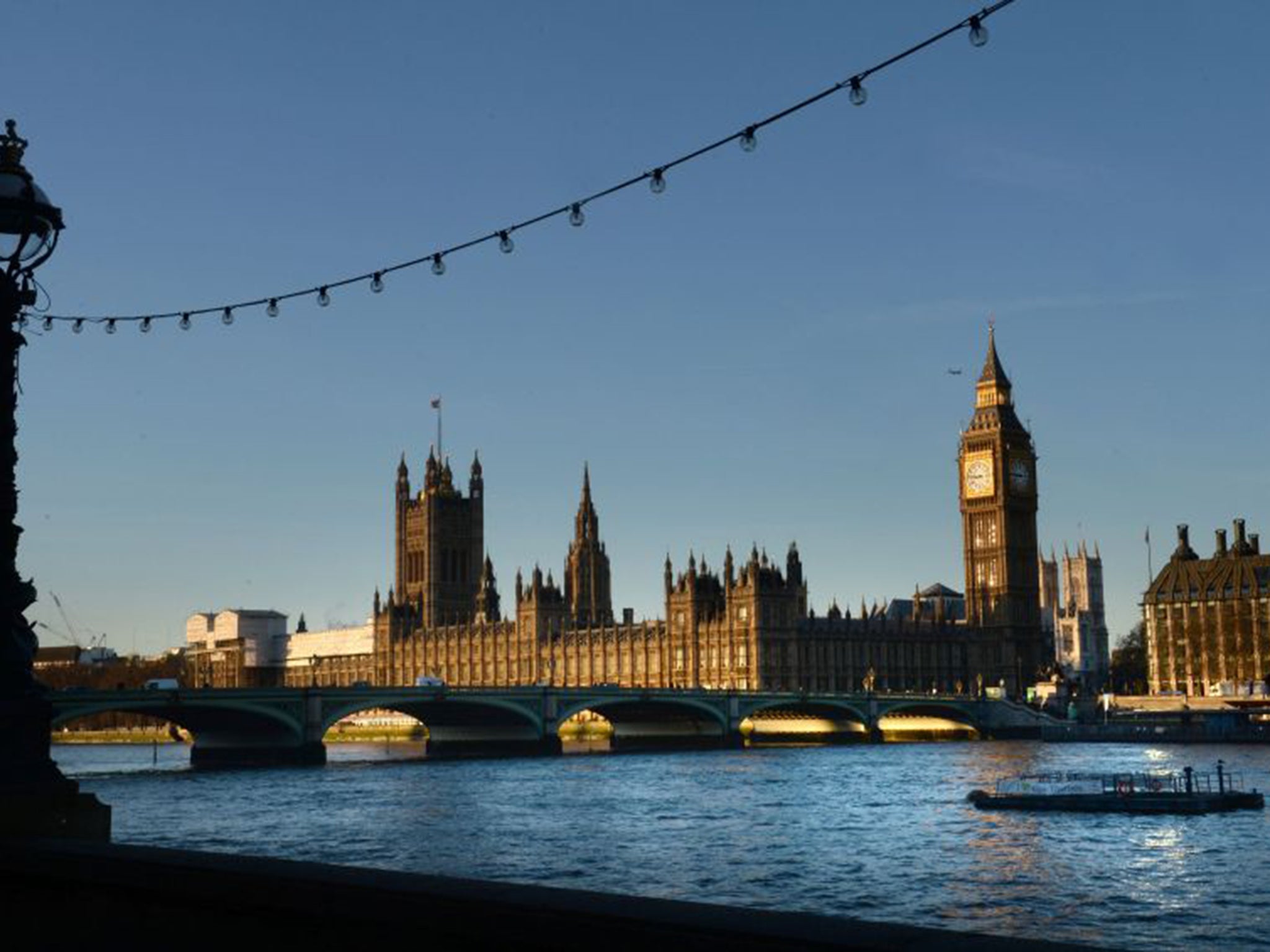 MPs and peers have been presented with a series of options to renovate the Houses of Parliament