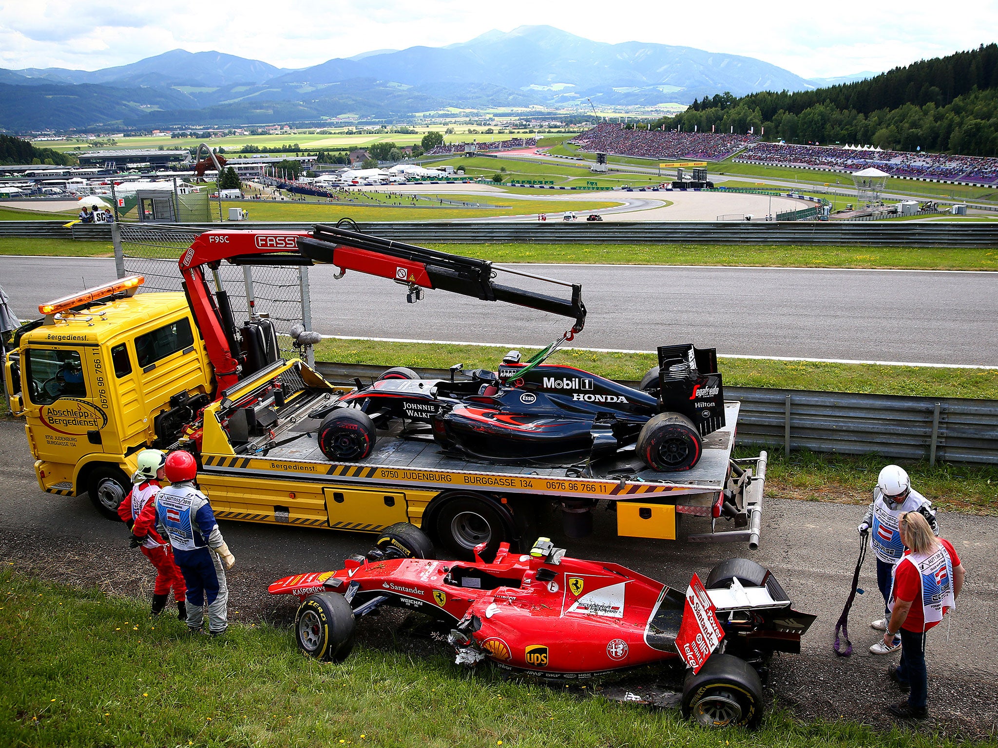 Fernando Alonso and Kimi Raikkonen were involved in a major crash on the first lap