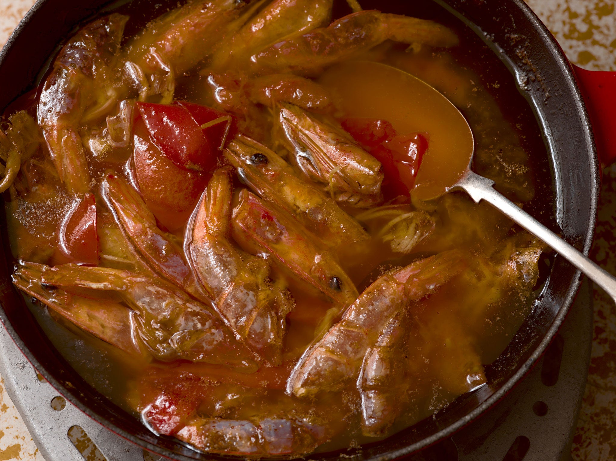 Oil infusing to make the prawn shell oil