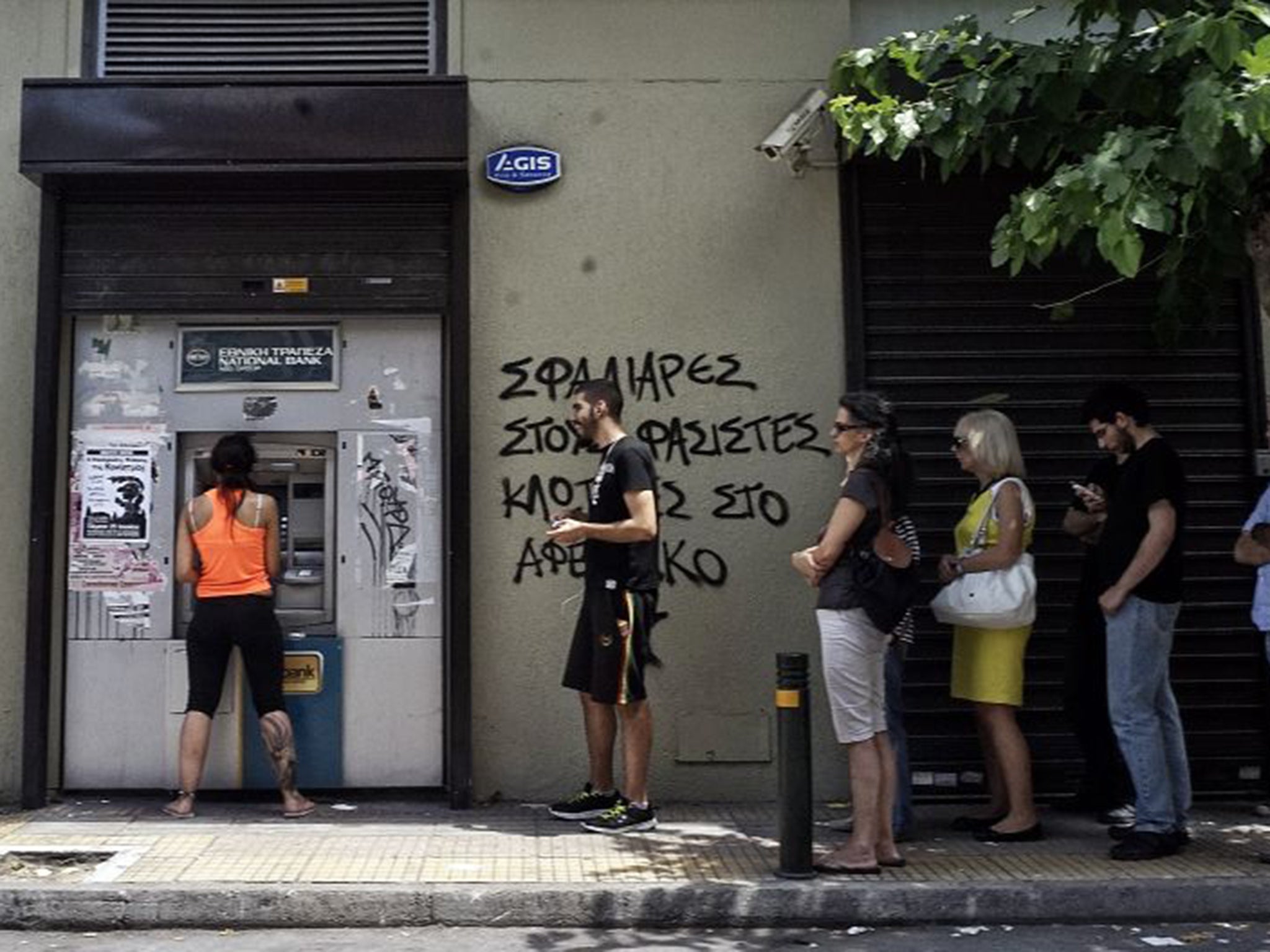 Queues for cash in Athens