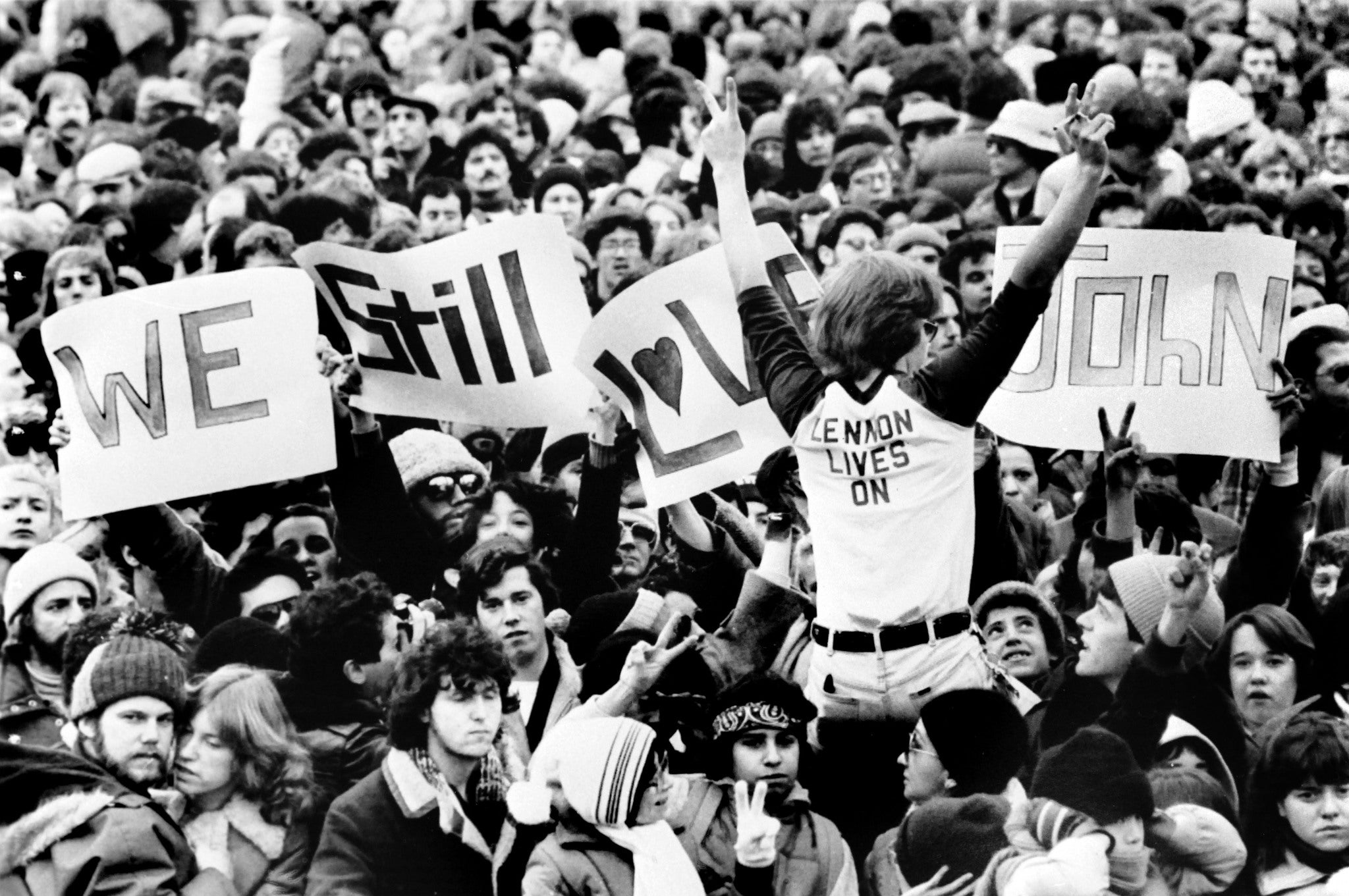 50,000 people attended a silent vigil in New York's Central Park in December 1980 to remember John Lennon after his death