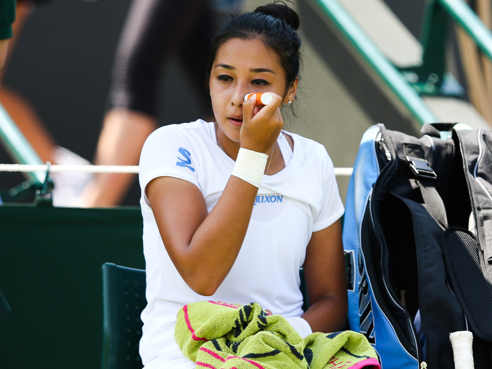 Zarina Diyas combats the heat as she beats Aliaksandra Sasnovich 7-5, 6-1