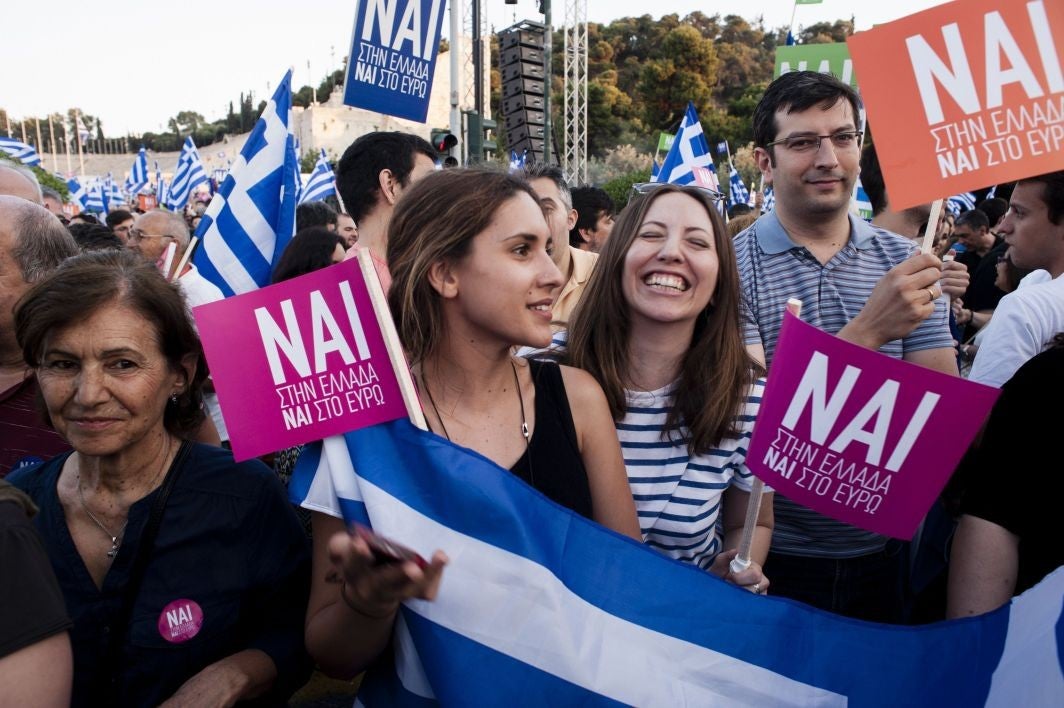 Another, slightly smaller rally in favour of a 'Yes' vote took place at the Panathenaic Stadium, about a kilometre away from the 'No' rally