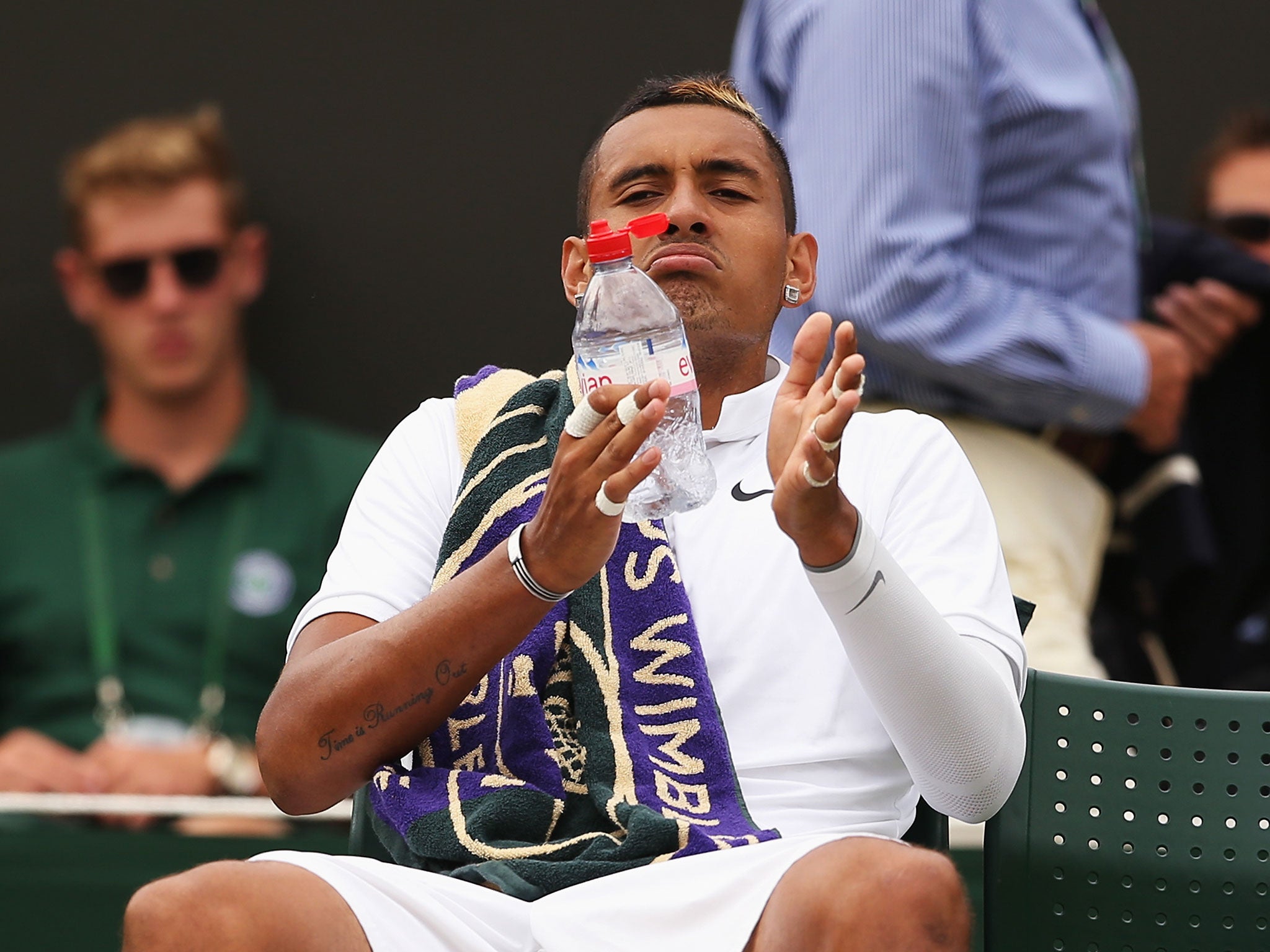 Nick Kyrgios sulks at Wimbledon