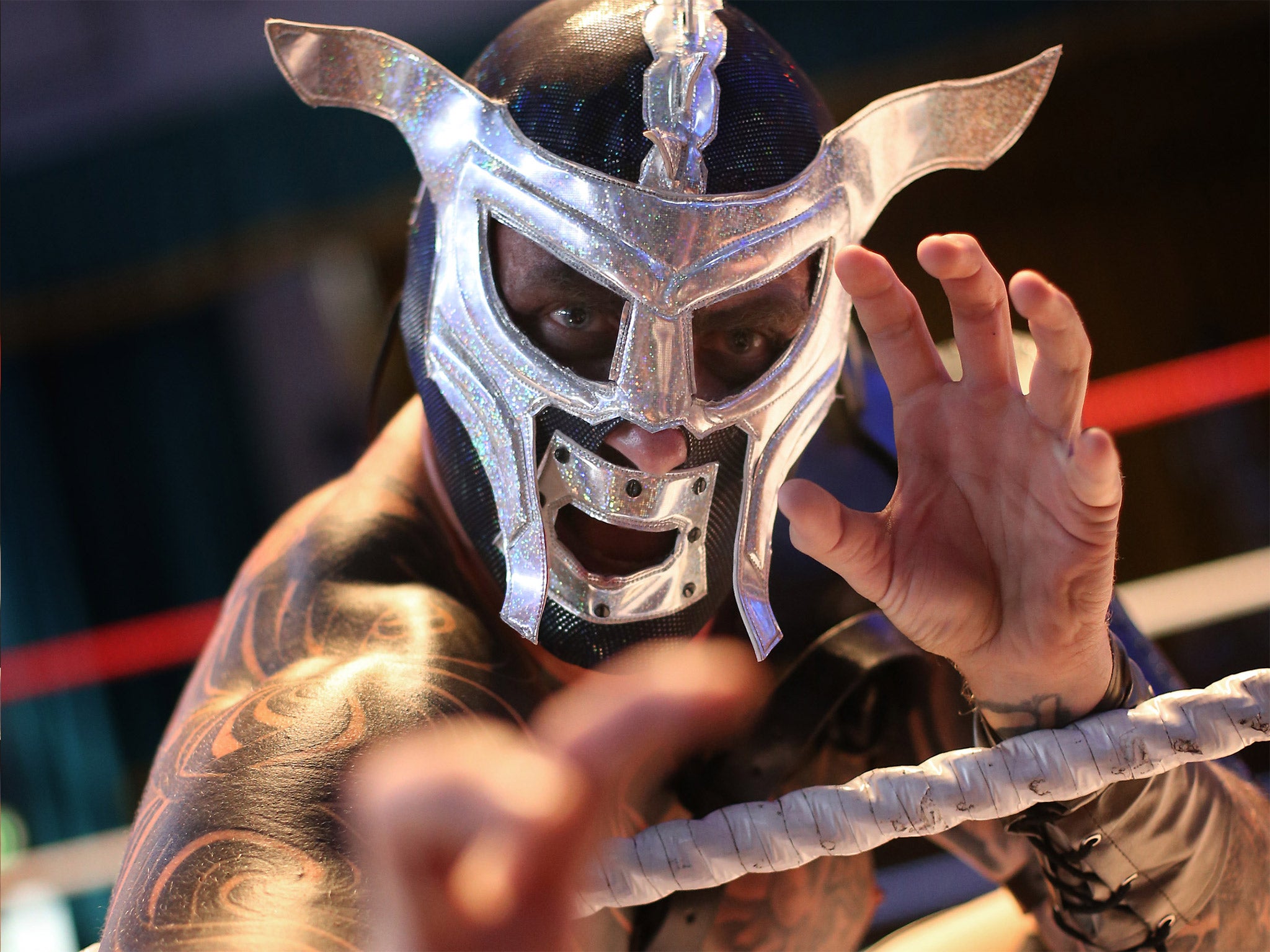 The lucha love: British luchador Metallica