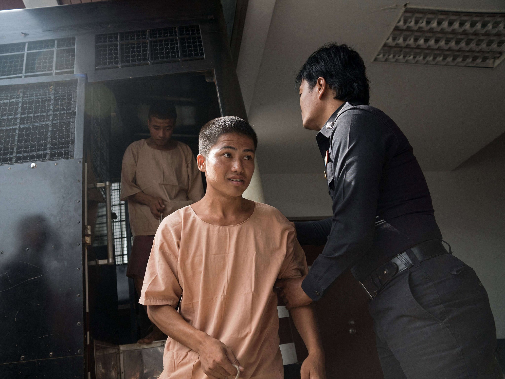 Zaw Lin, front, and Win Zaw Htun arriving at Koh Samui Provincial Court (Getty)