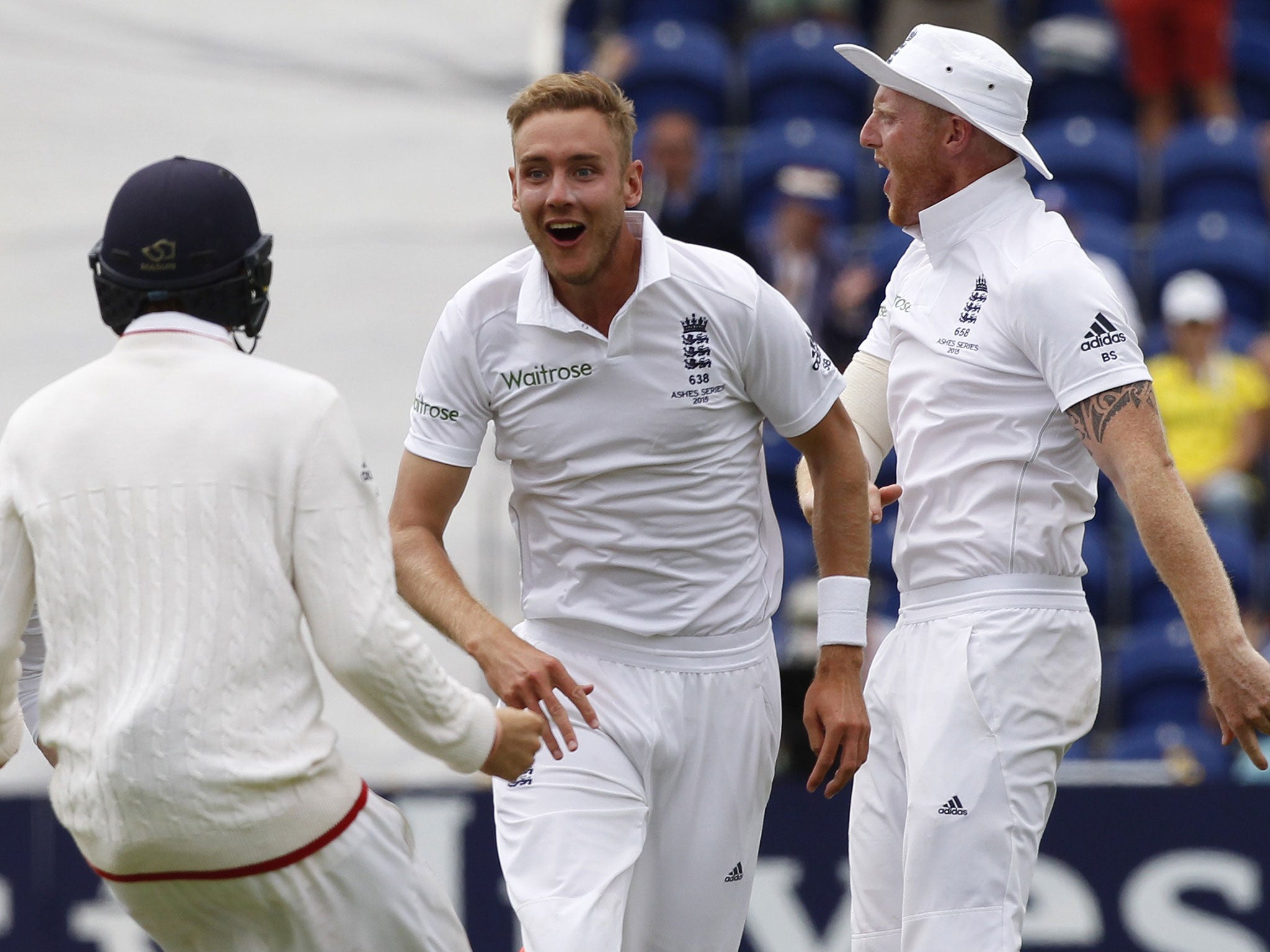 Stuart Broad celebrates the wicket of Steve Smith