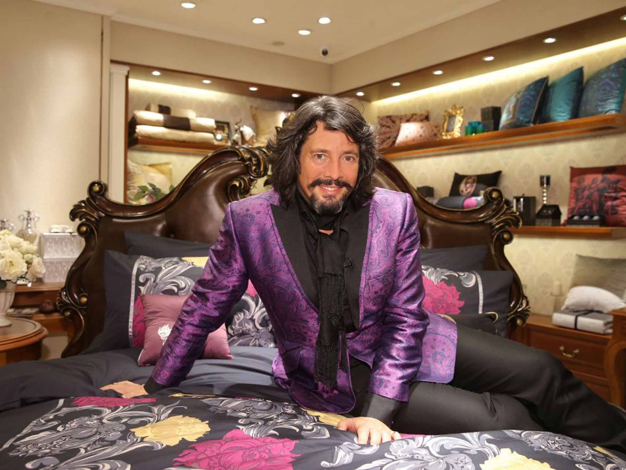 Blanket coverage: 'Laurence Llewelyn-Bowen: Cracking China'