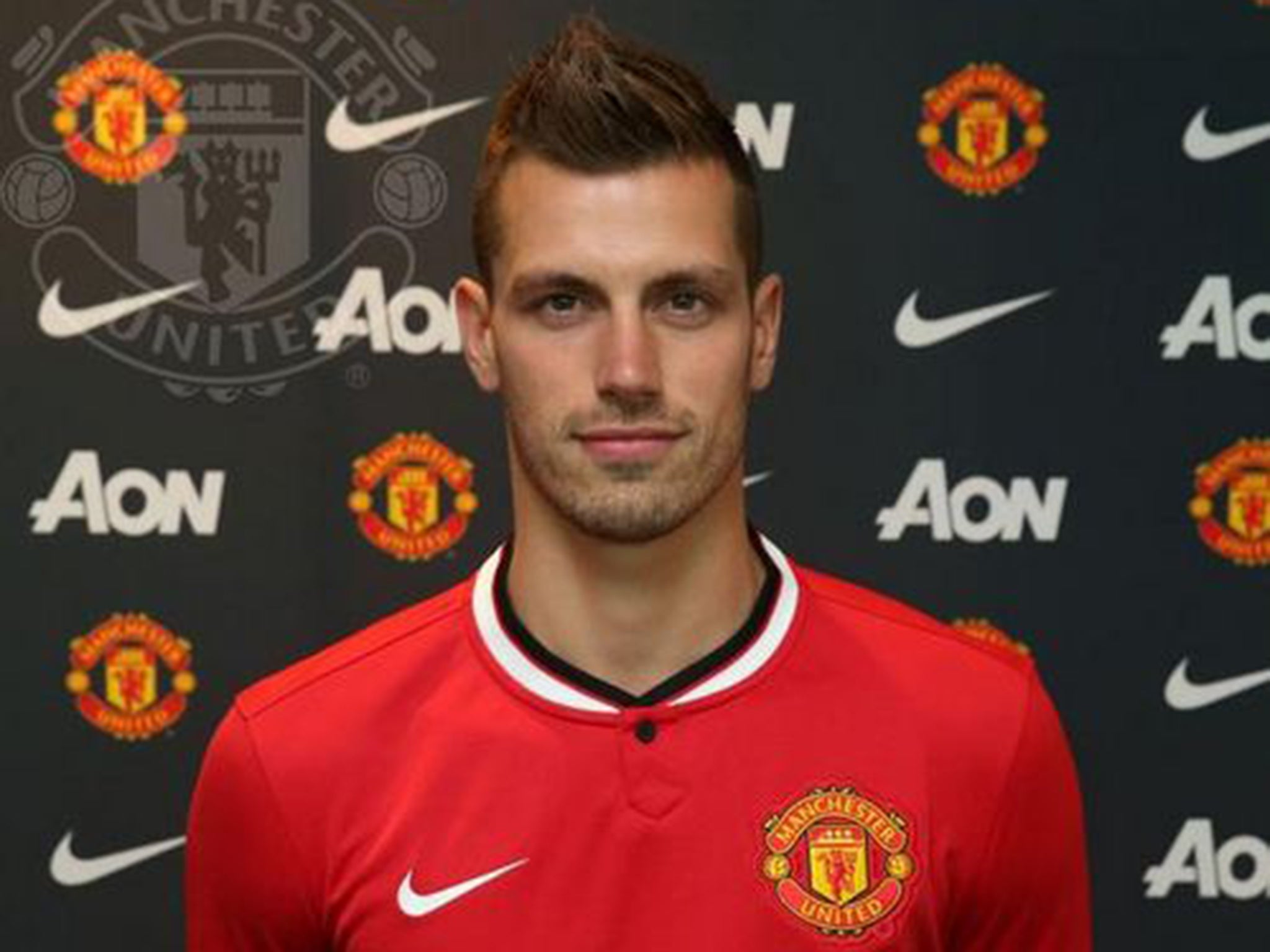 Schneiderlin will provide Van Gaal with a third option in midfield