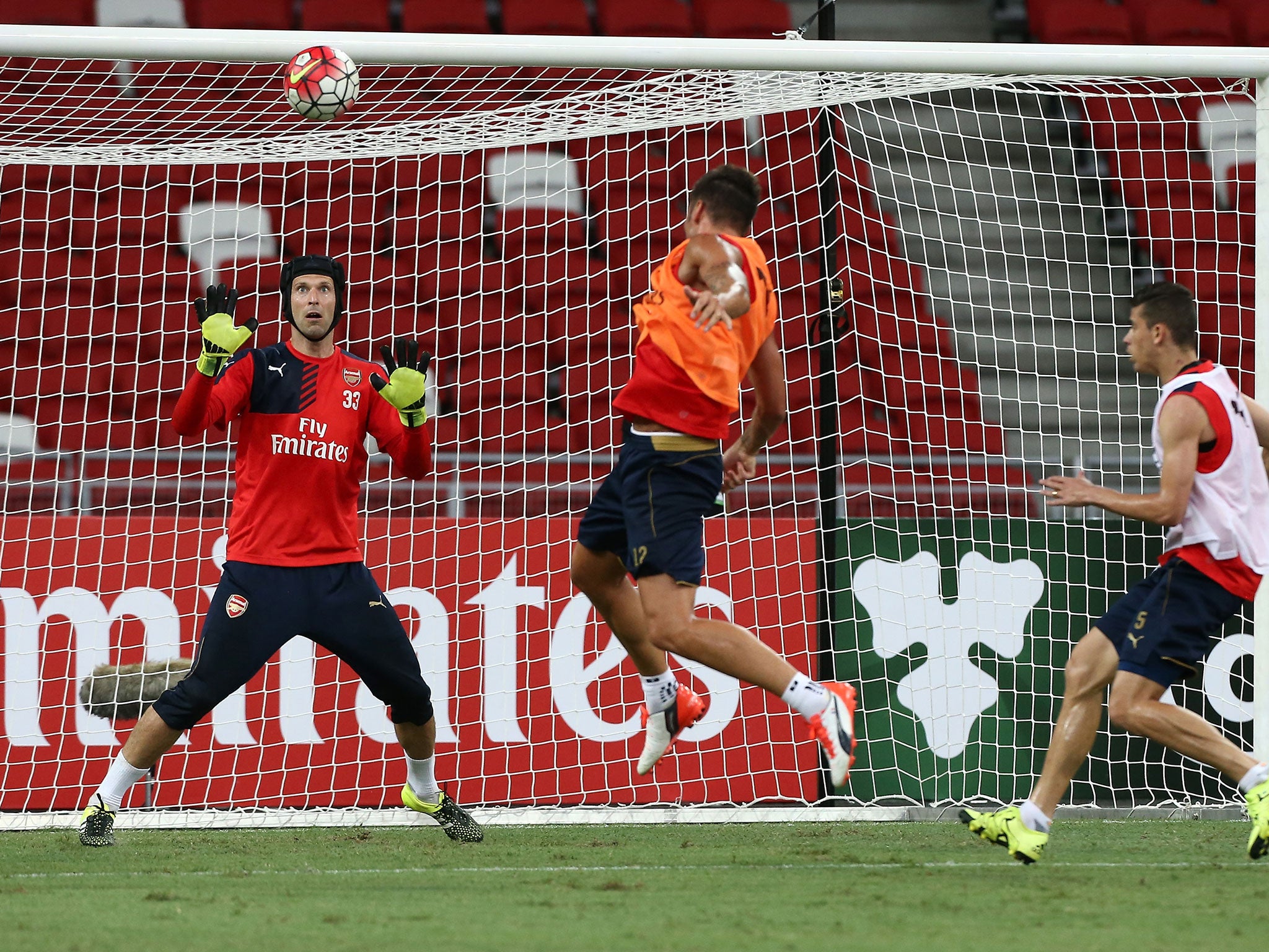 Petr Cech trains in Singapore today