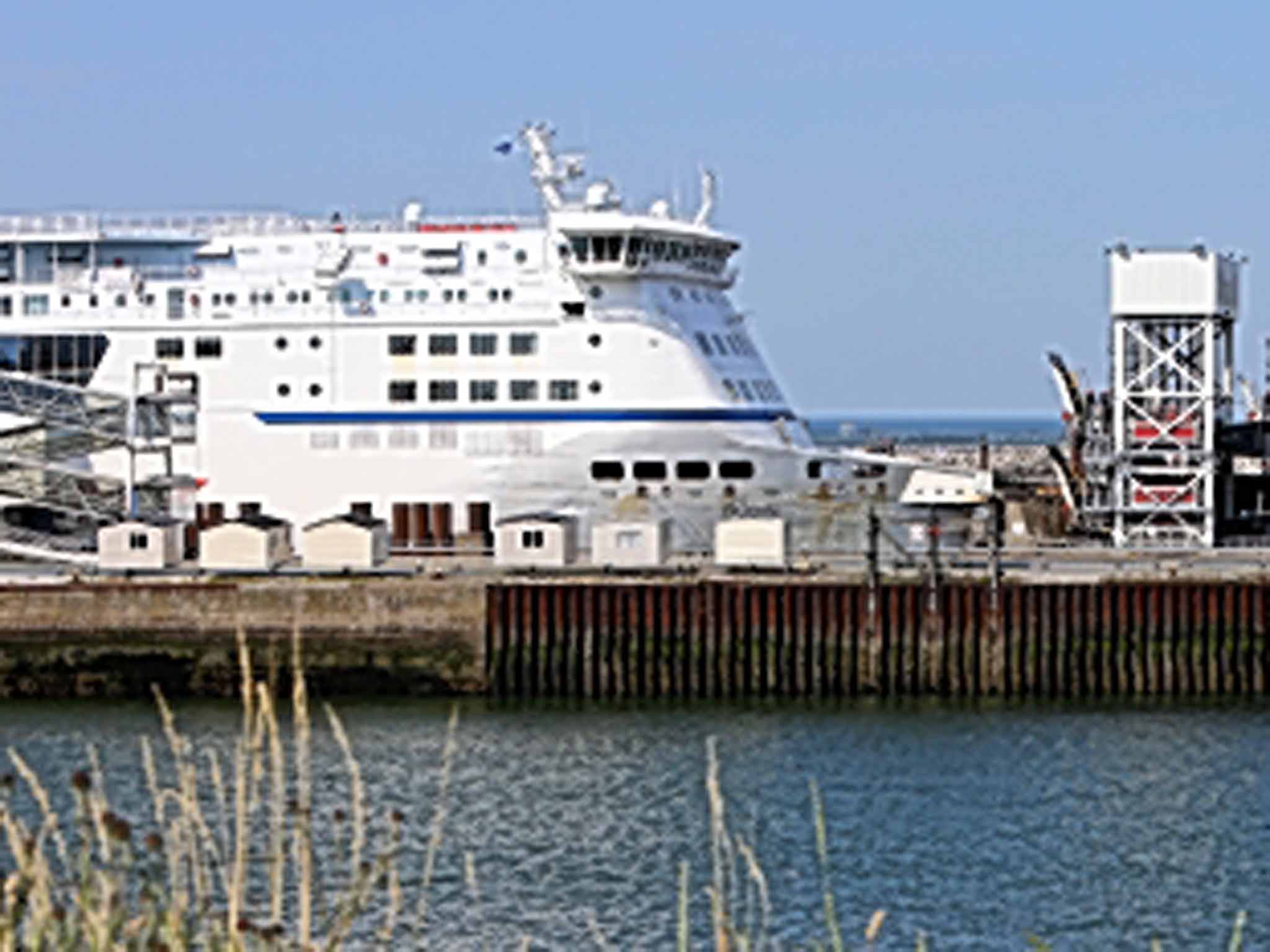 Cross-channel: passengers are angry about Calais delays