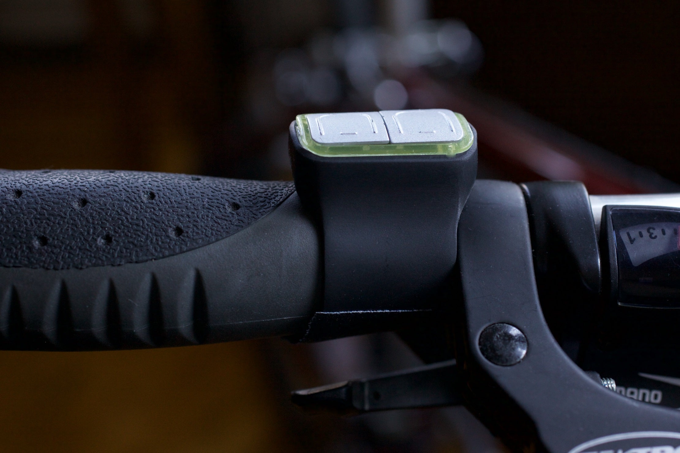 The indicators can be controlled wirelessly via buttons mounted to the handlebars