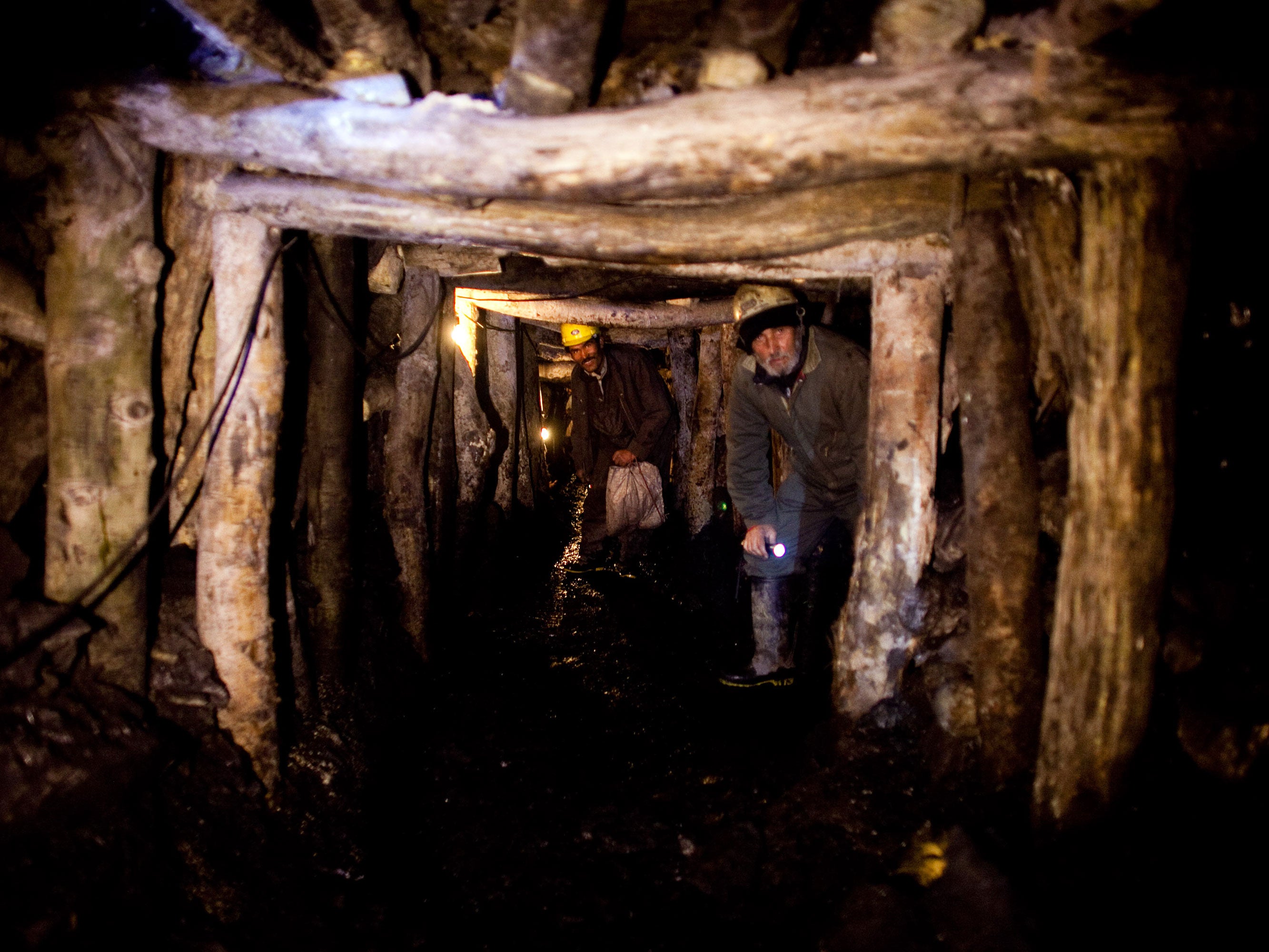 Investigators found that the illness was caused by carbon monoxide leaking from a nearby disused uranium mine