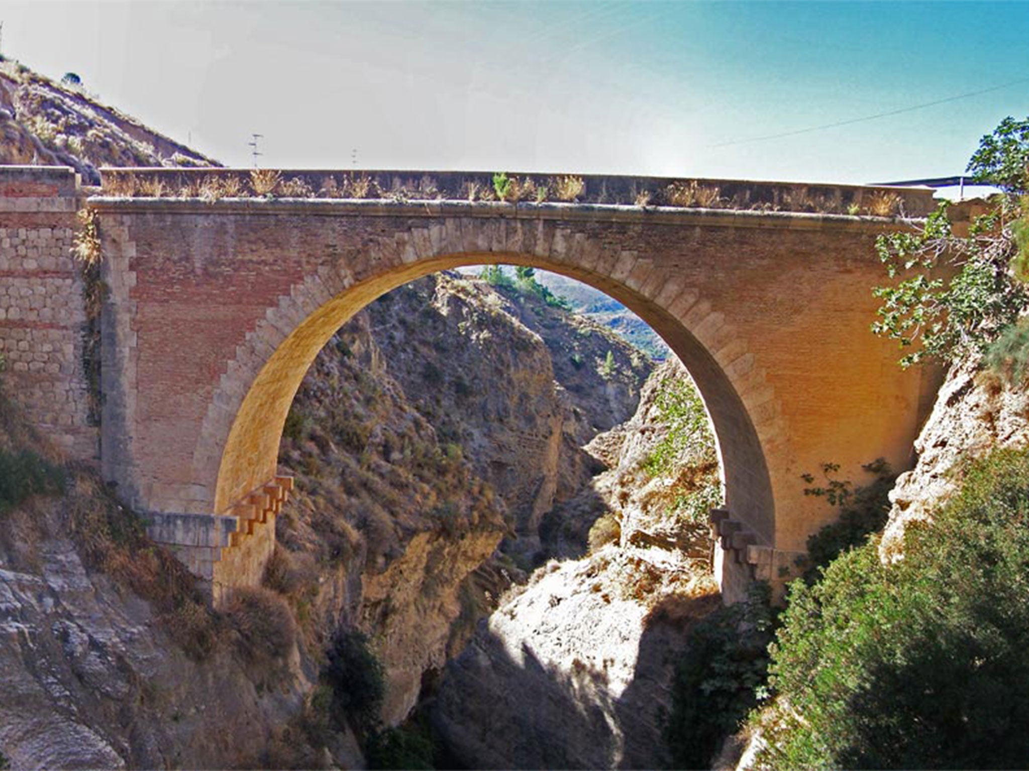 The Tablate Bridge in Granada, where the woman reportedly died