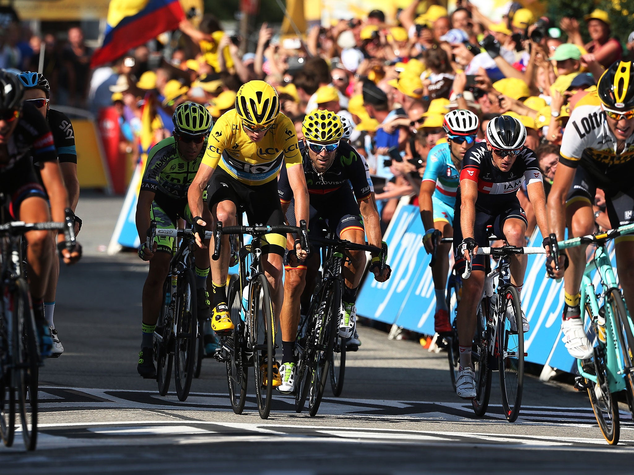 Chris Froome in the finishing stages of stage 18