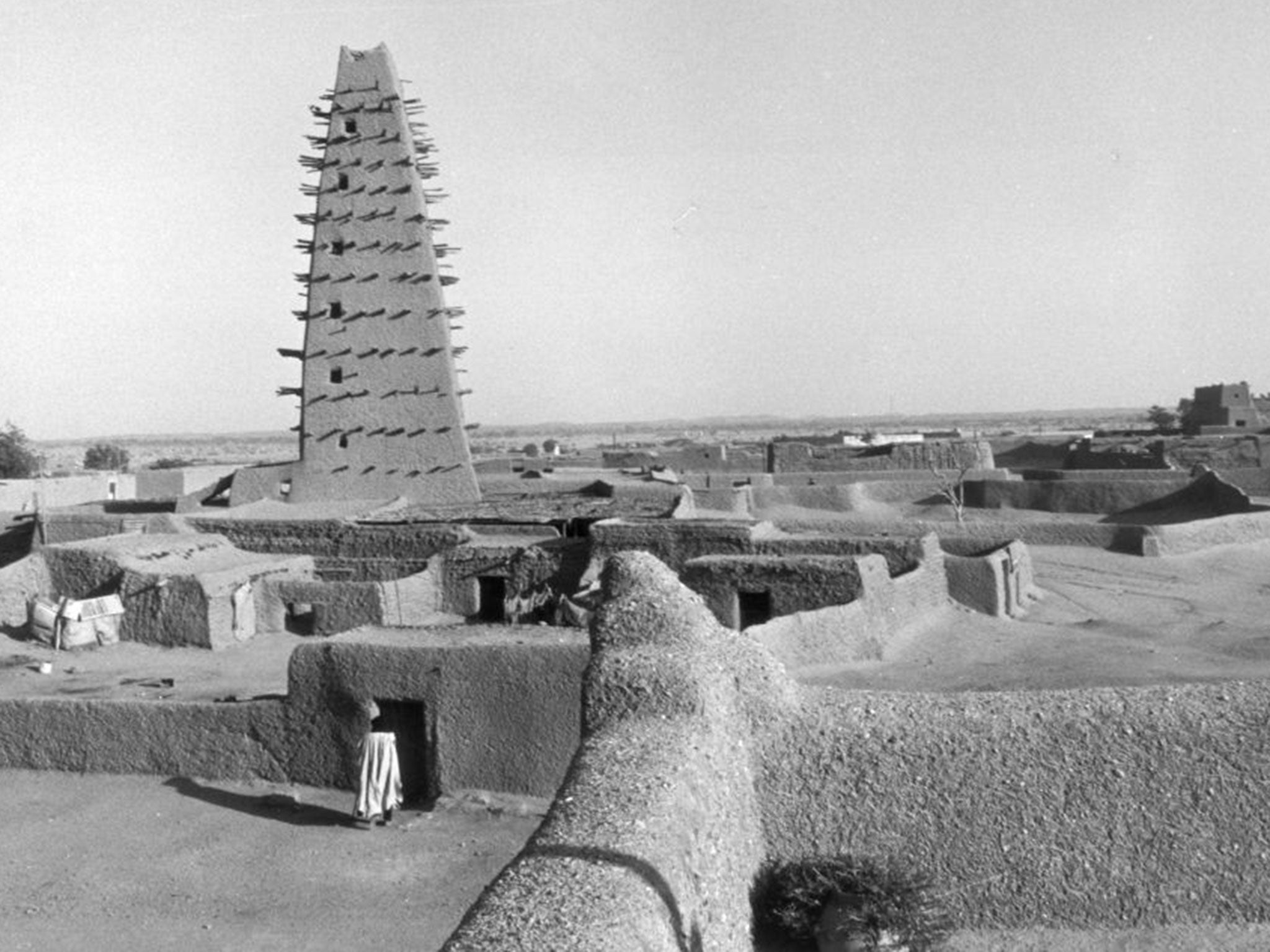 A pigeon tower in Agadez, Niger in 1965