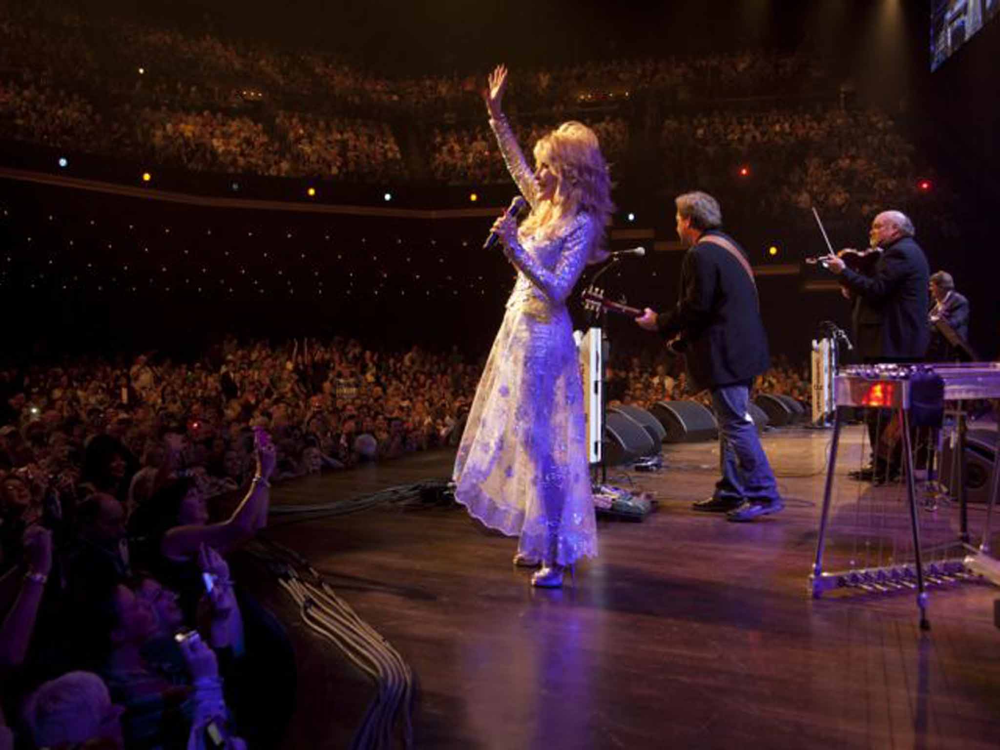 Dolly Parton on stage