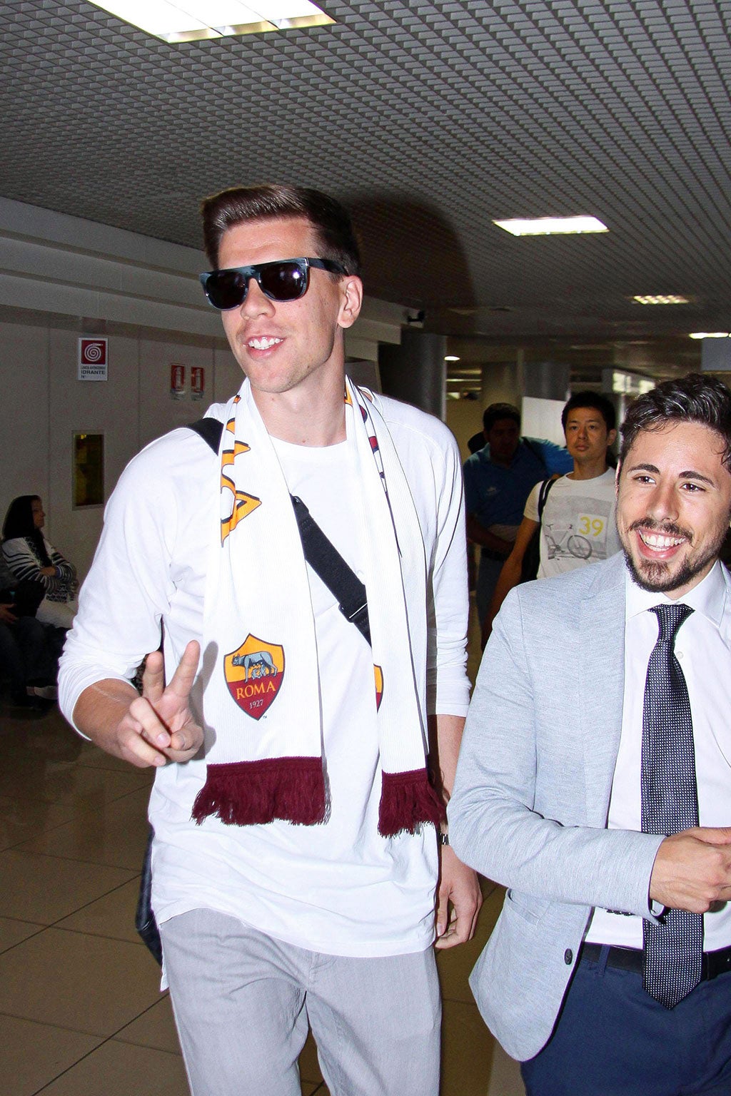 Szczesny arrives in Rome ahead of his season-long loan deal