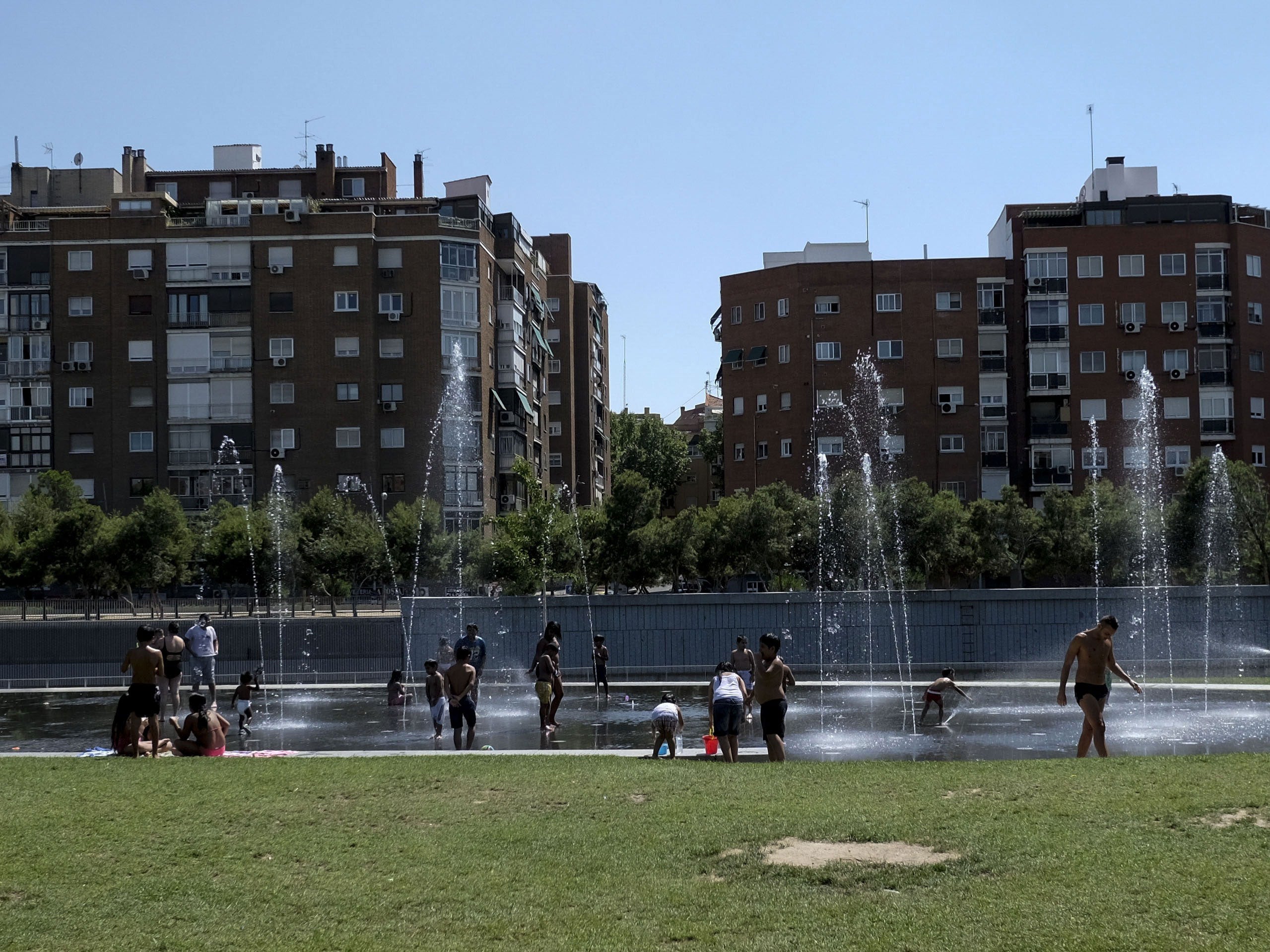 Research conducted by Tessa Jowell found those who work in London could save more than £4,000 a year by living in Madrid