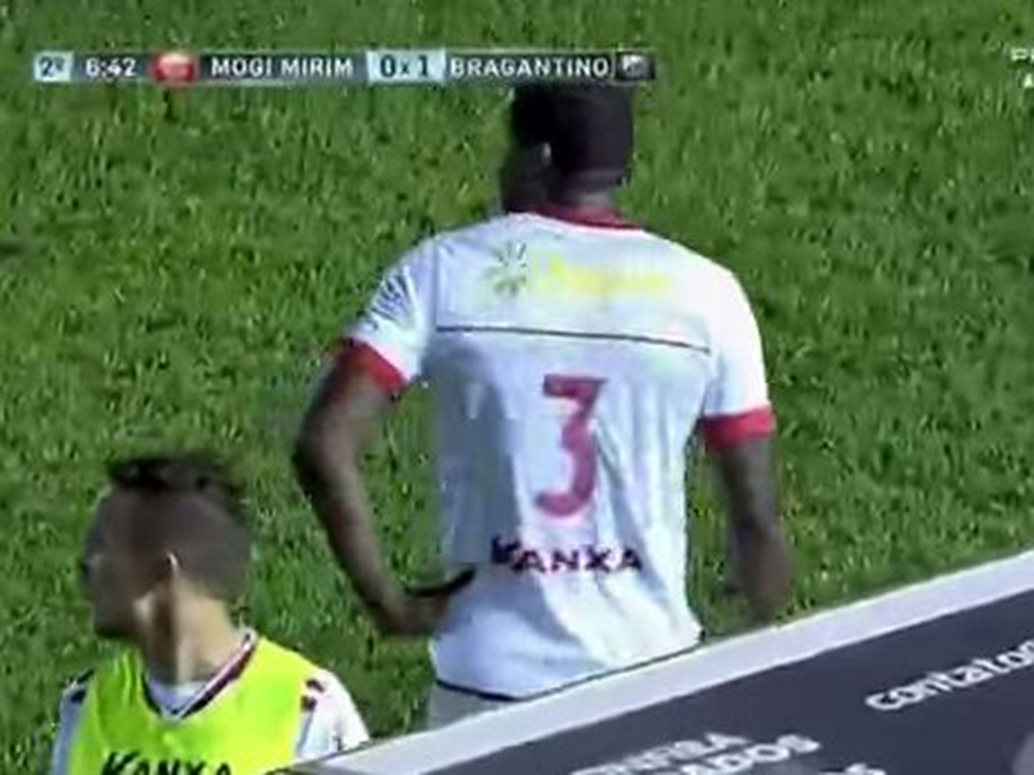 But Paulao emerged for the second half wearing No 3 instead