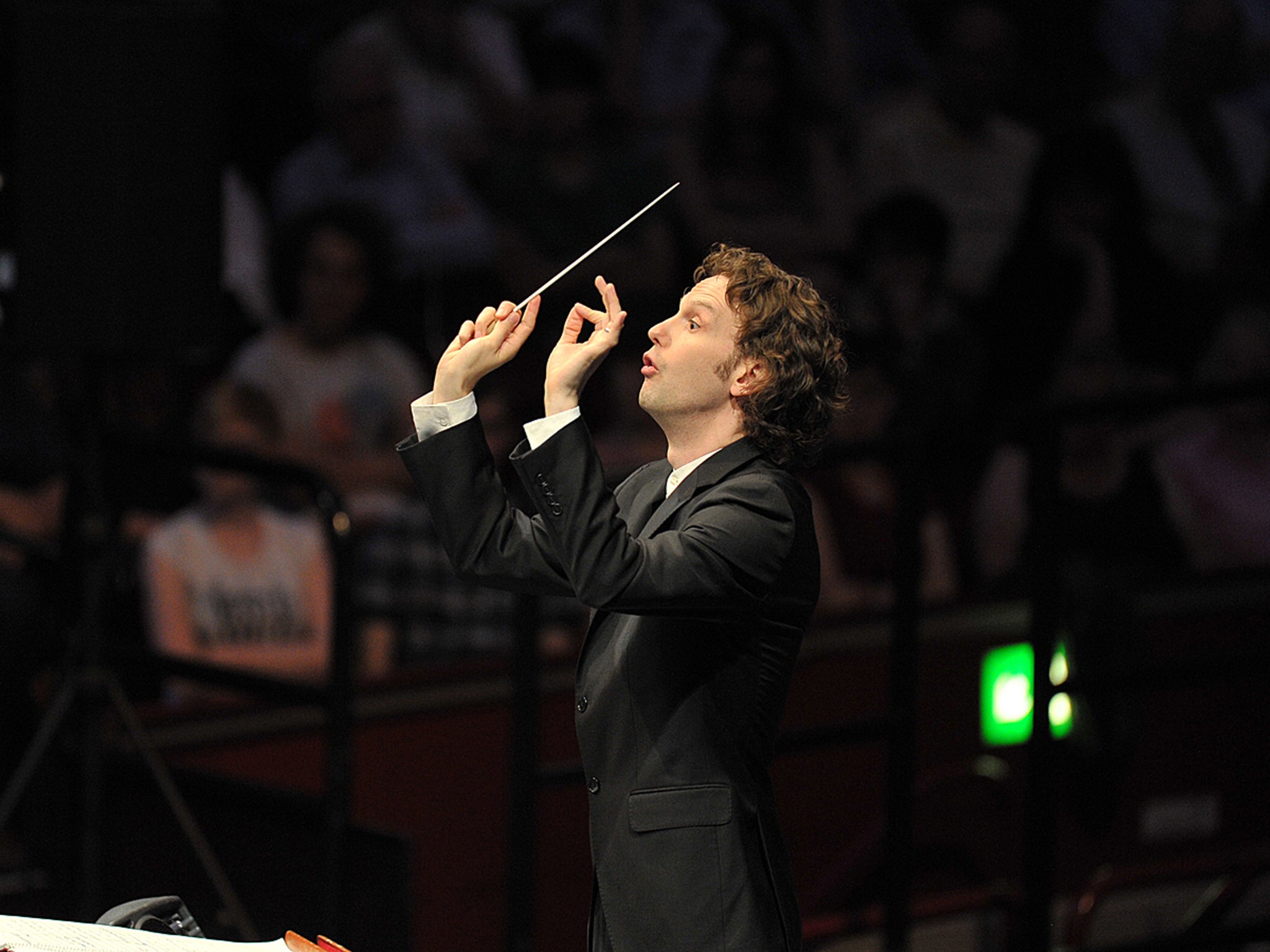 Nicholas Collon conducts the Aurora Orchestra