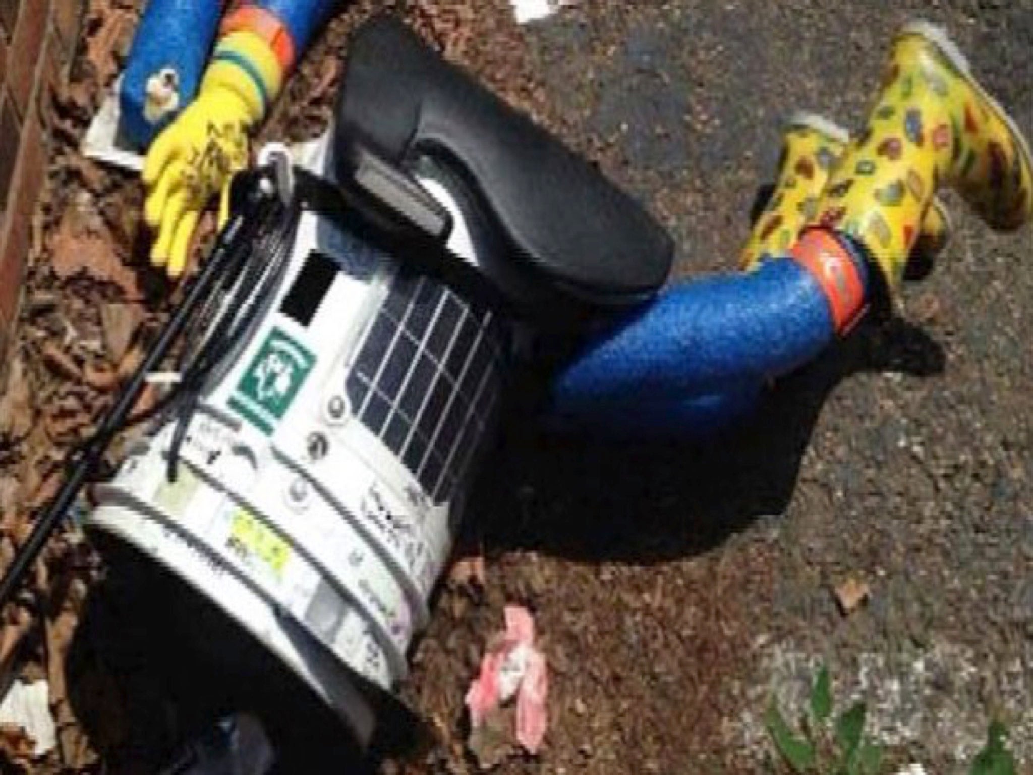 HitchBOT trampled in Philadelphia