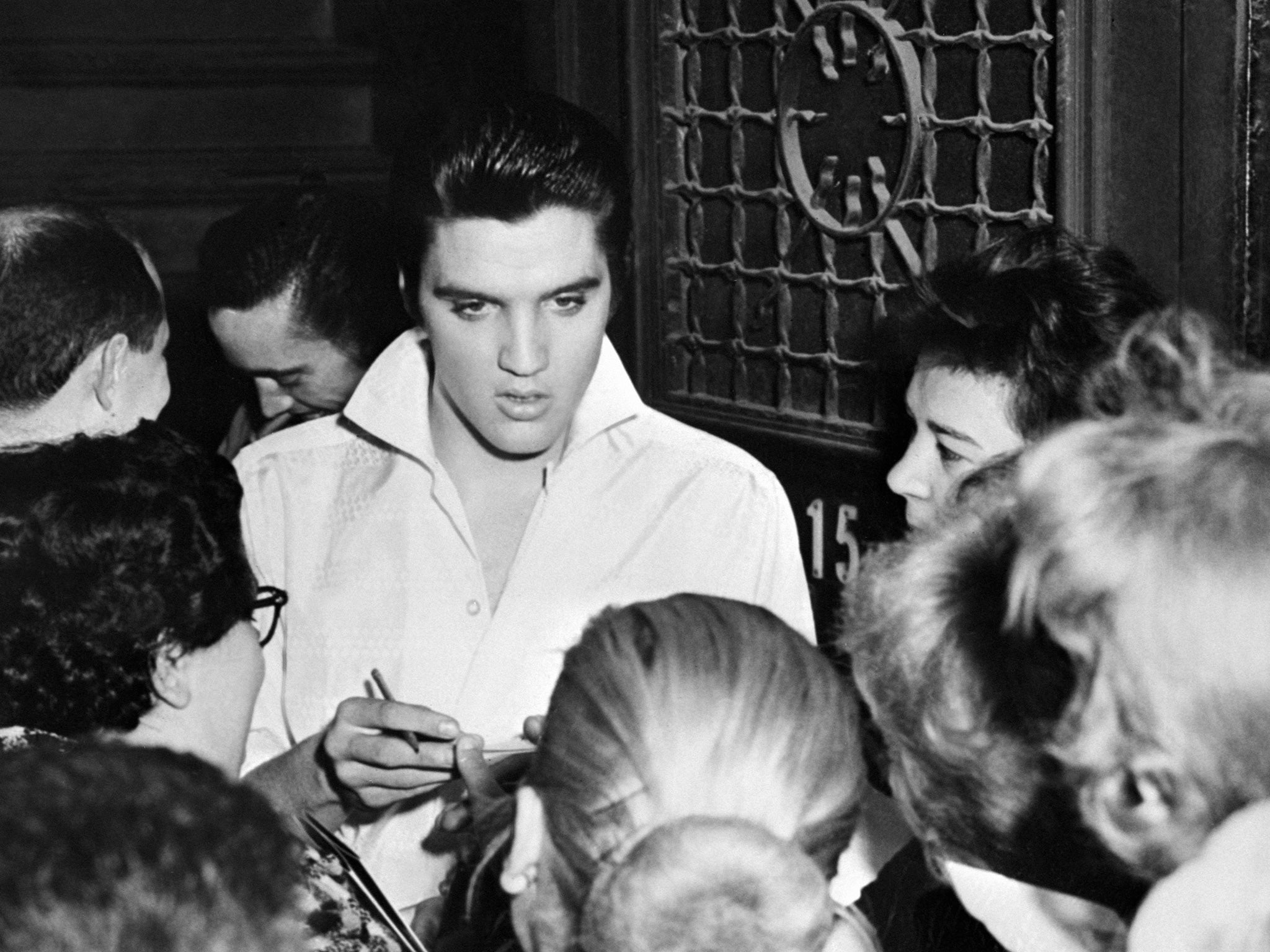 Elvis never fulfilled his dream of appearing in Britain (AFP)