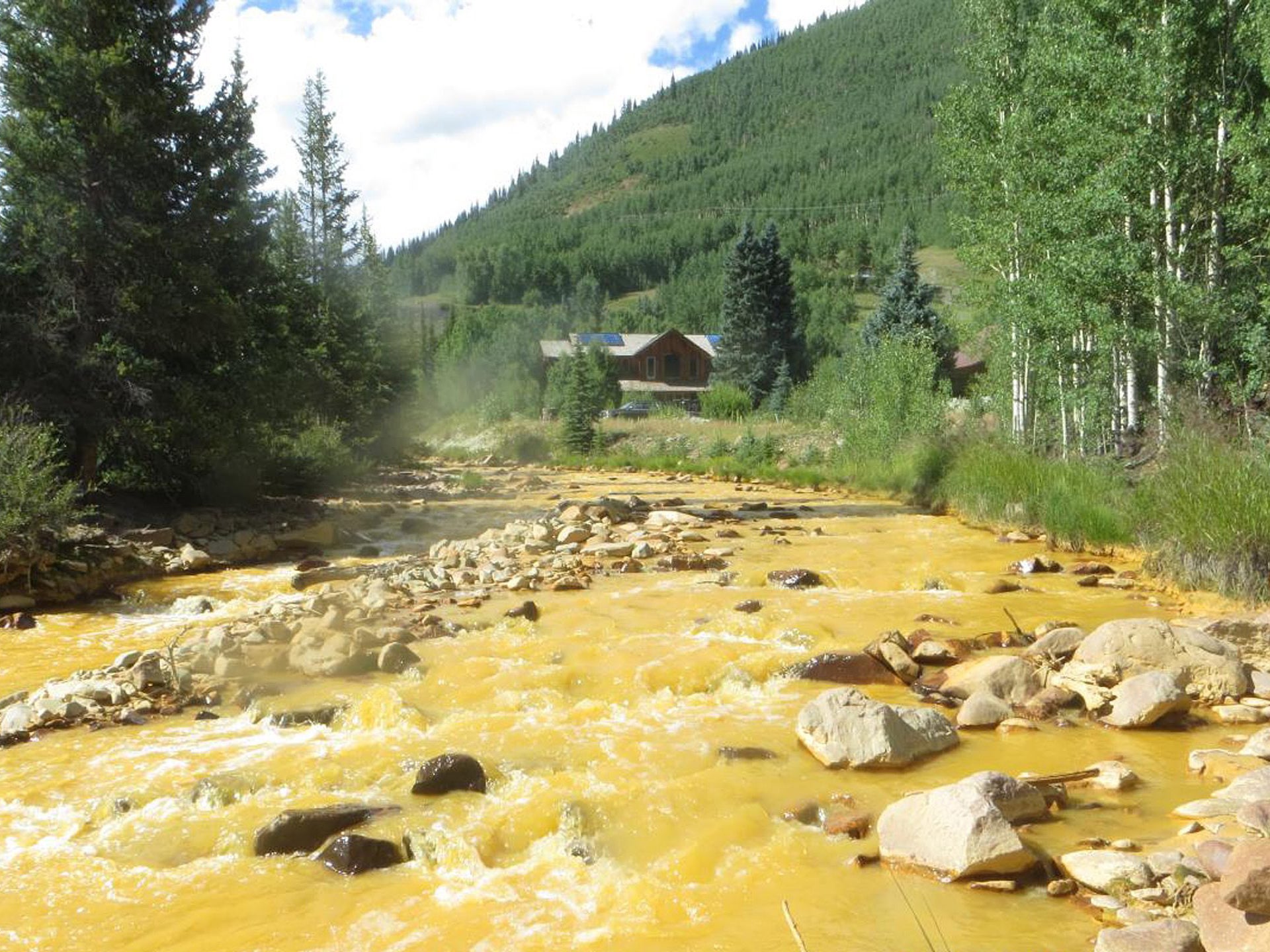 Environmental contamination at the Gold King Mine in San Juan County, Colorado