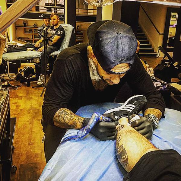 Tim Howard tattooing