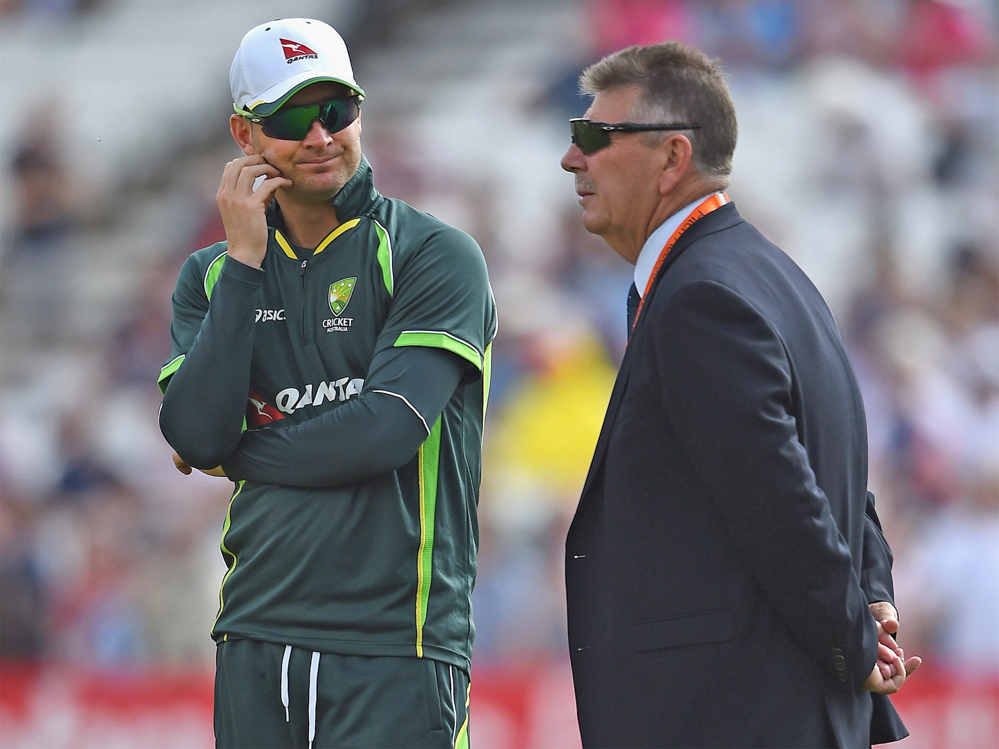 Rod Marsh talks to Michael Clarke at Trent Bridge