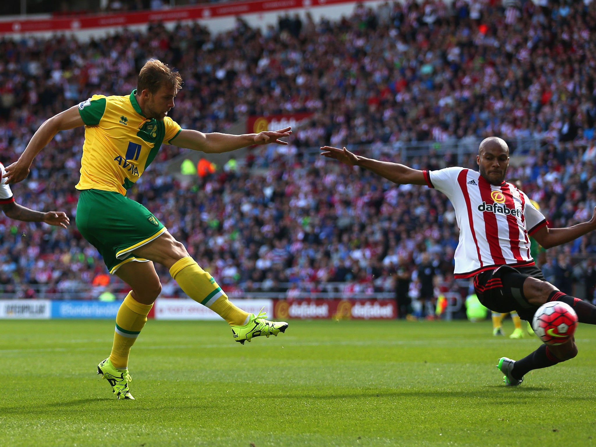 Steven Whittaker fires Norwich into a 2-0 lead