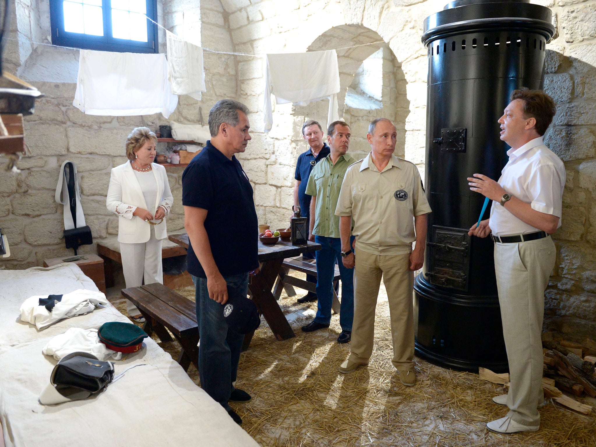 Putin visits the restored historical Konstantinovskaya casemated battery