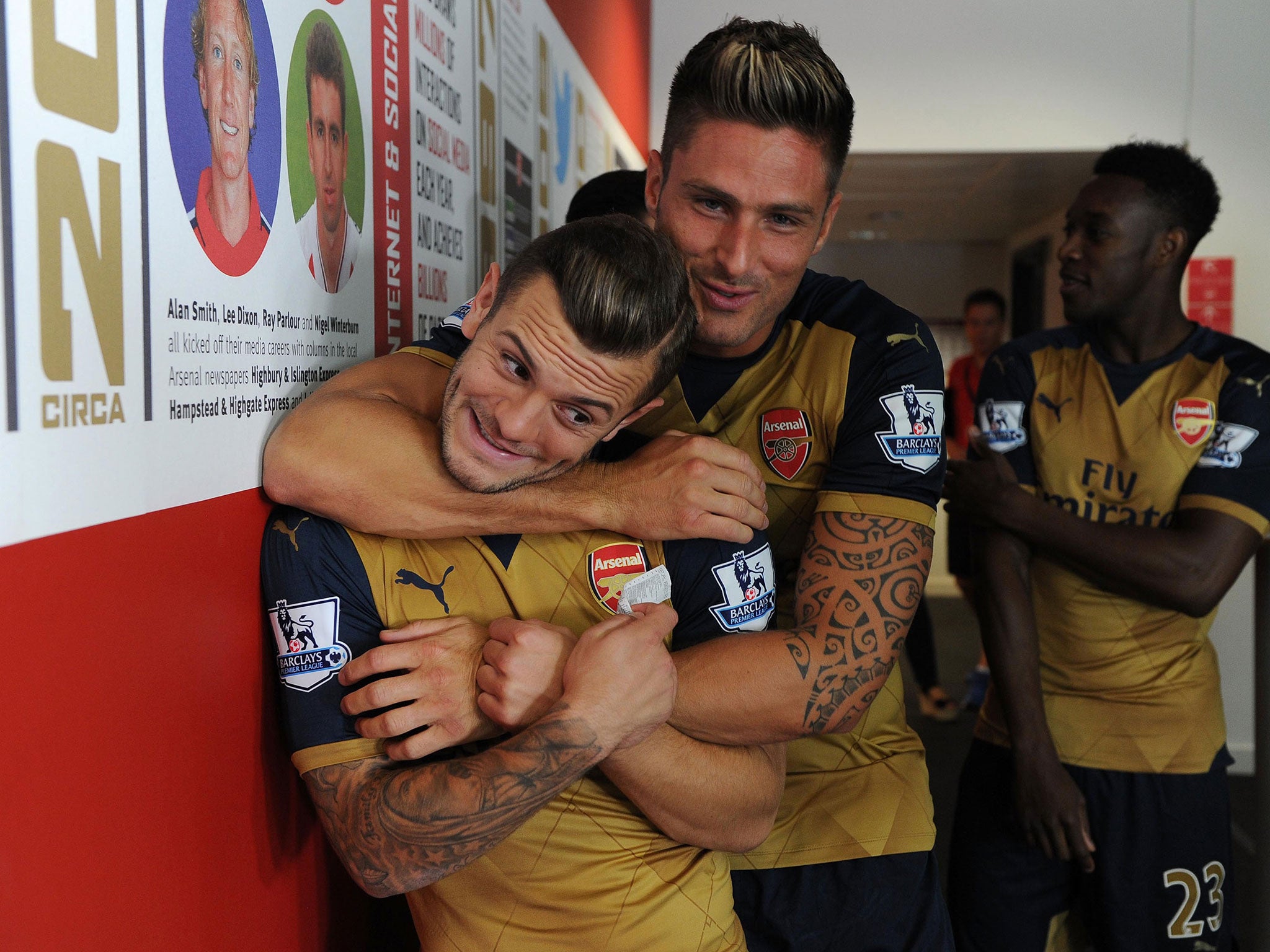 Olivier Giroud jokes with Wilshere ahead of the Emirates Cup