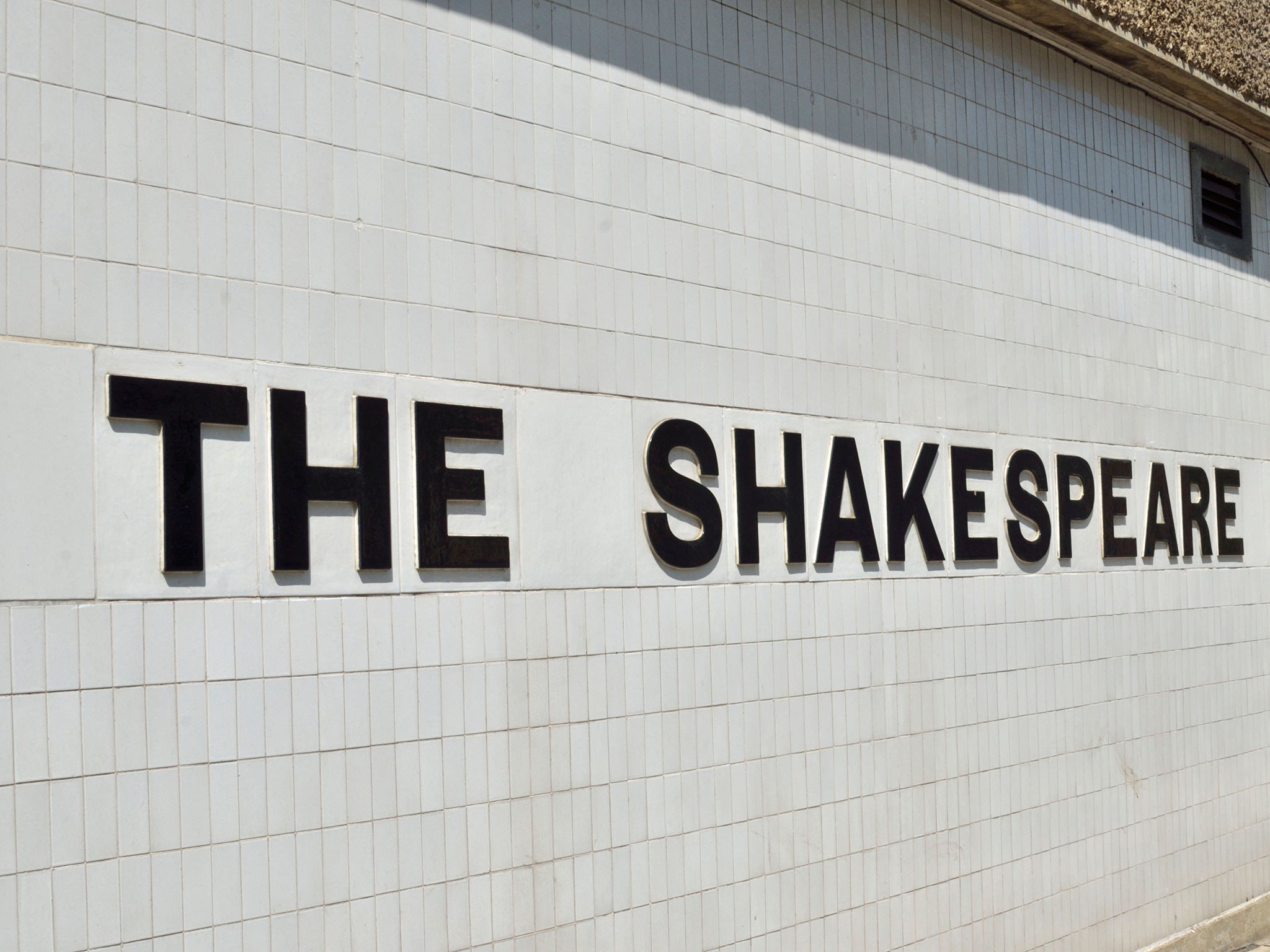 The Shakespeare pub in Goswell Road, Barbican, London