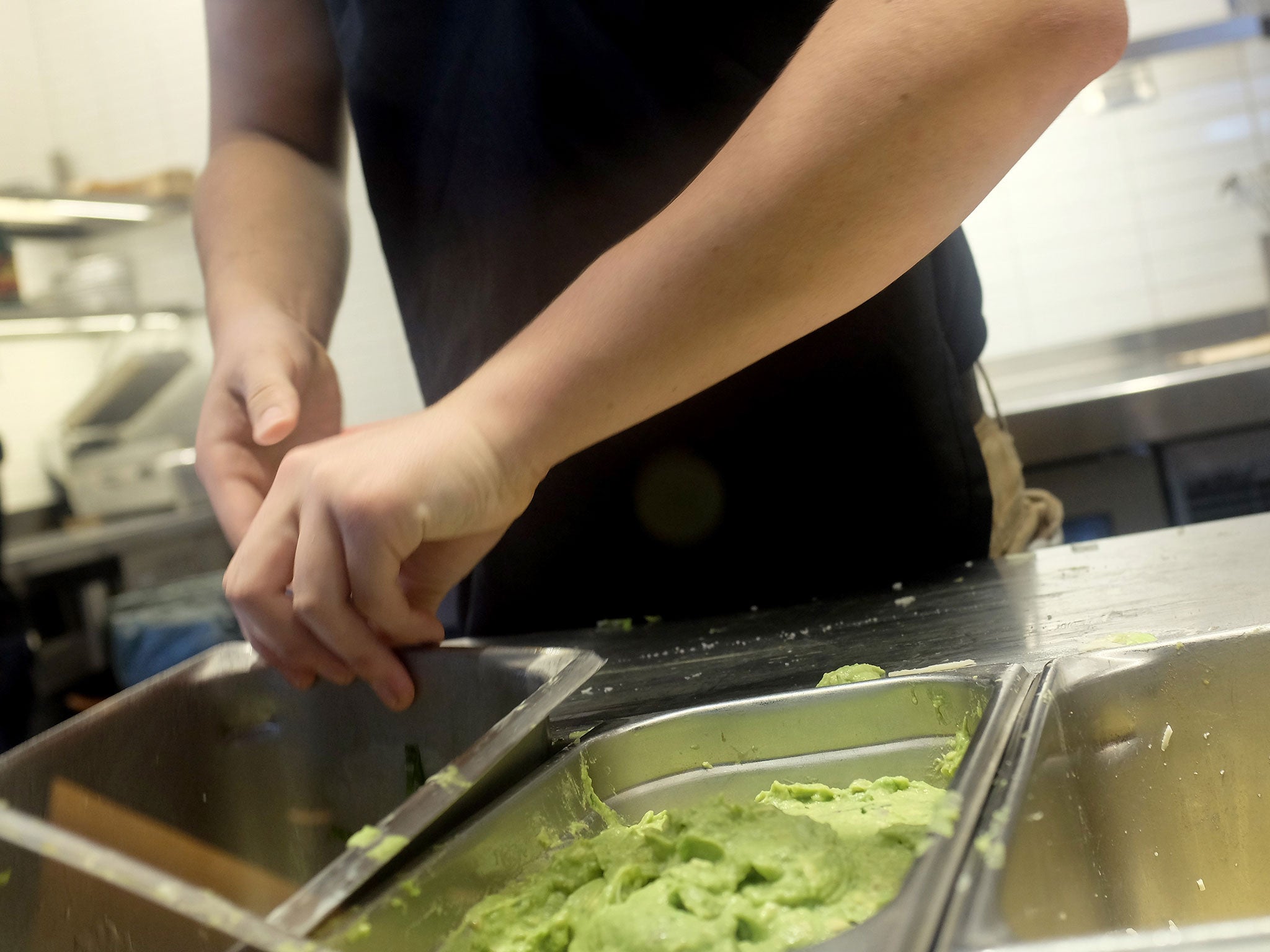 Restaurant warnings that a meal 'may contain' accidental traces of nut or other allergens are essentially meaningless because they are often based on unreliable information, a new report warns