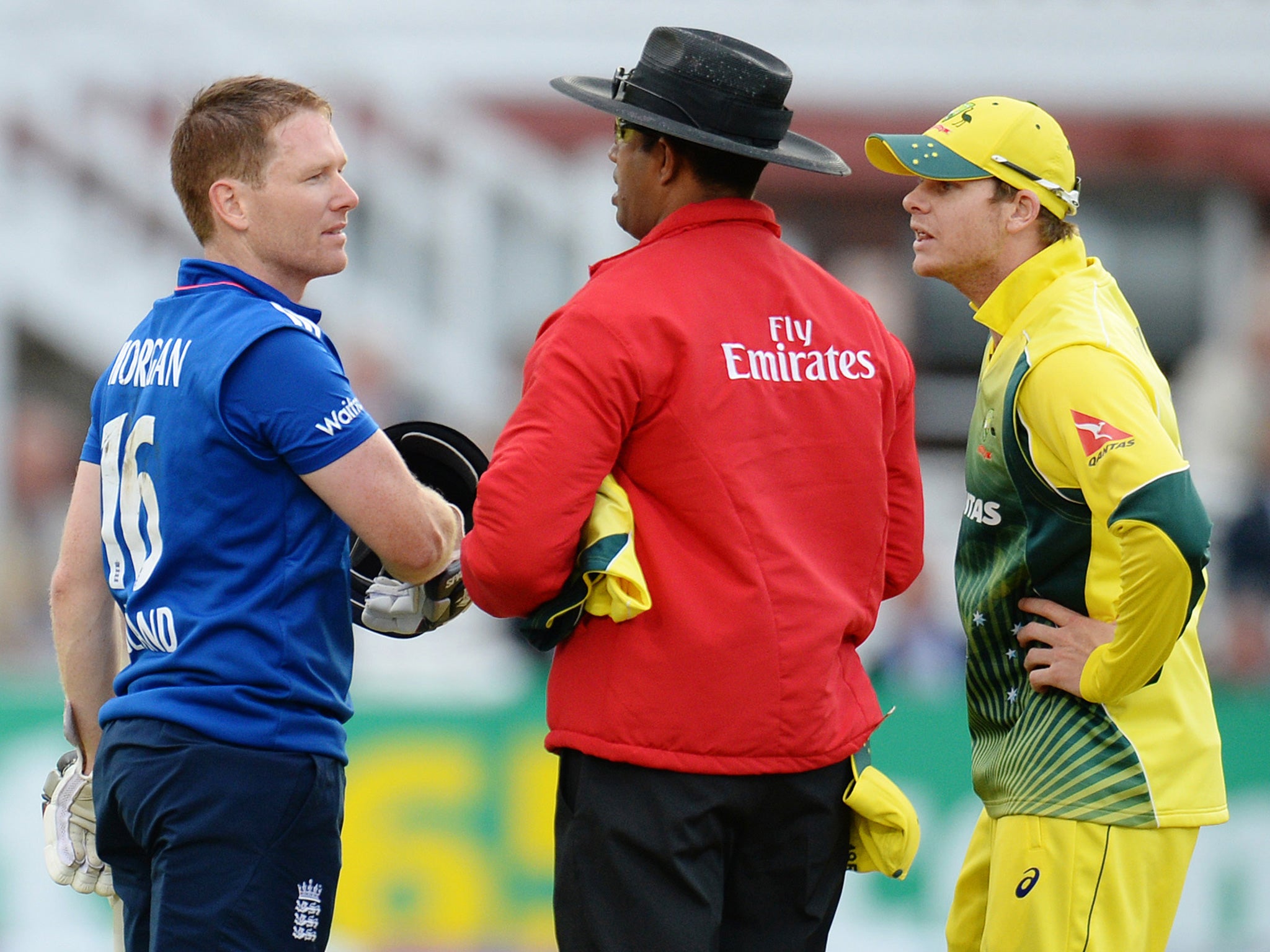 England’s Eoin Morgan (left) and Australia’s Steve Smith discuss Ben Stokes’ controversial dismissal