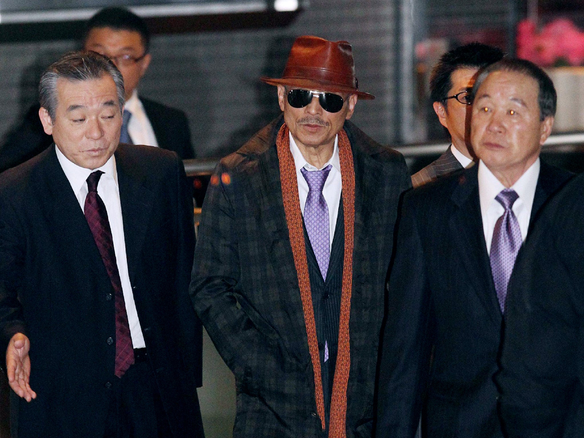 Kenichi Shinoda (centre), the boss of the Yamaguchi-gumi, has tried to improve the mob’s image