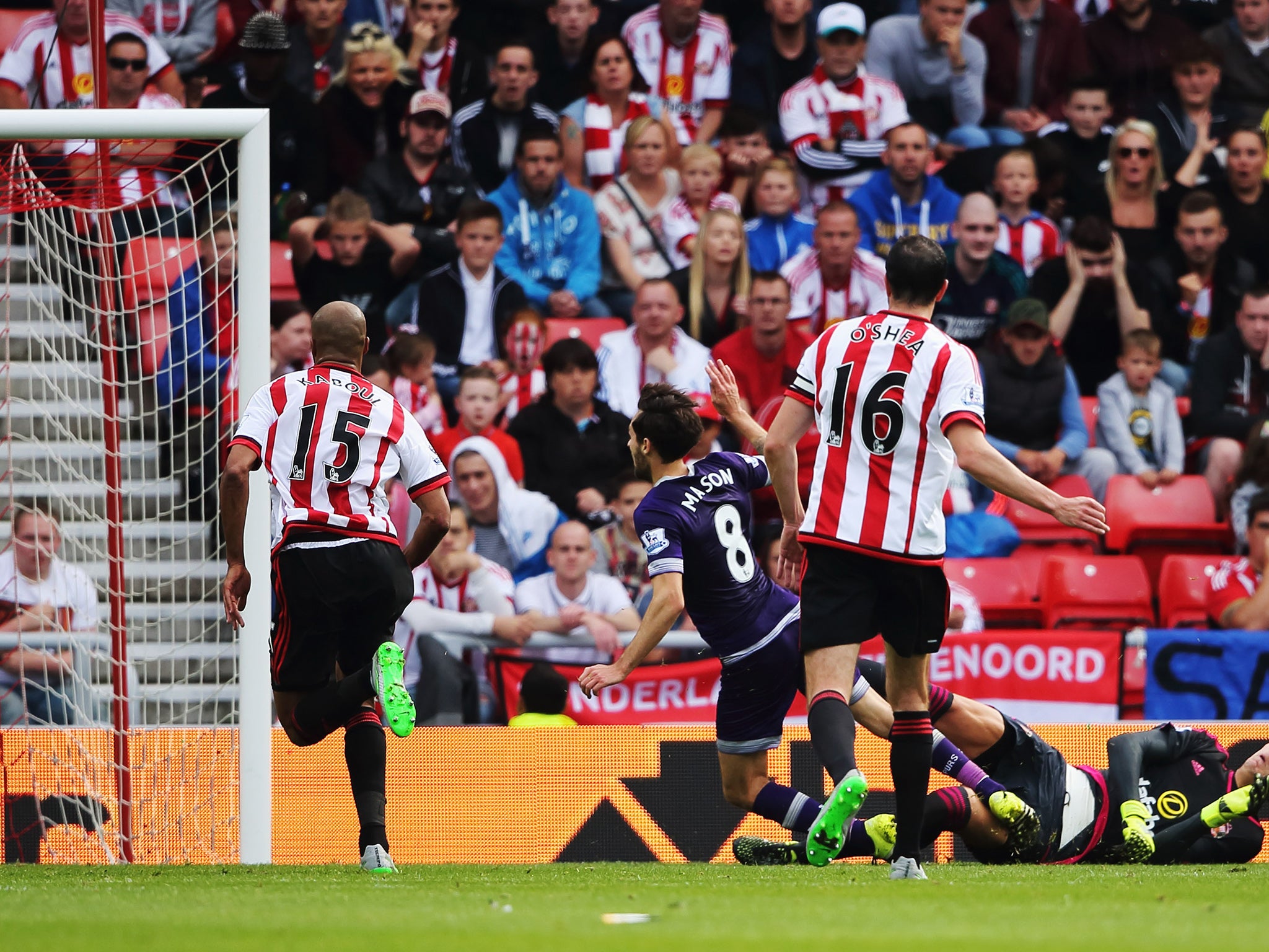 Ryan Mason nets the winning goal for Spurs