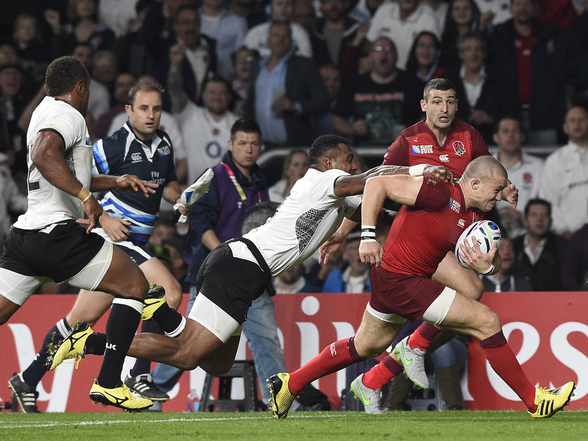 Mike Brown bursts through to score England's second try